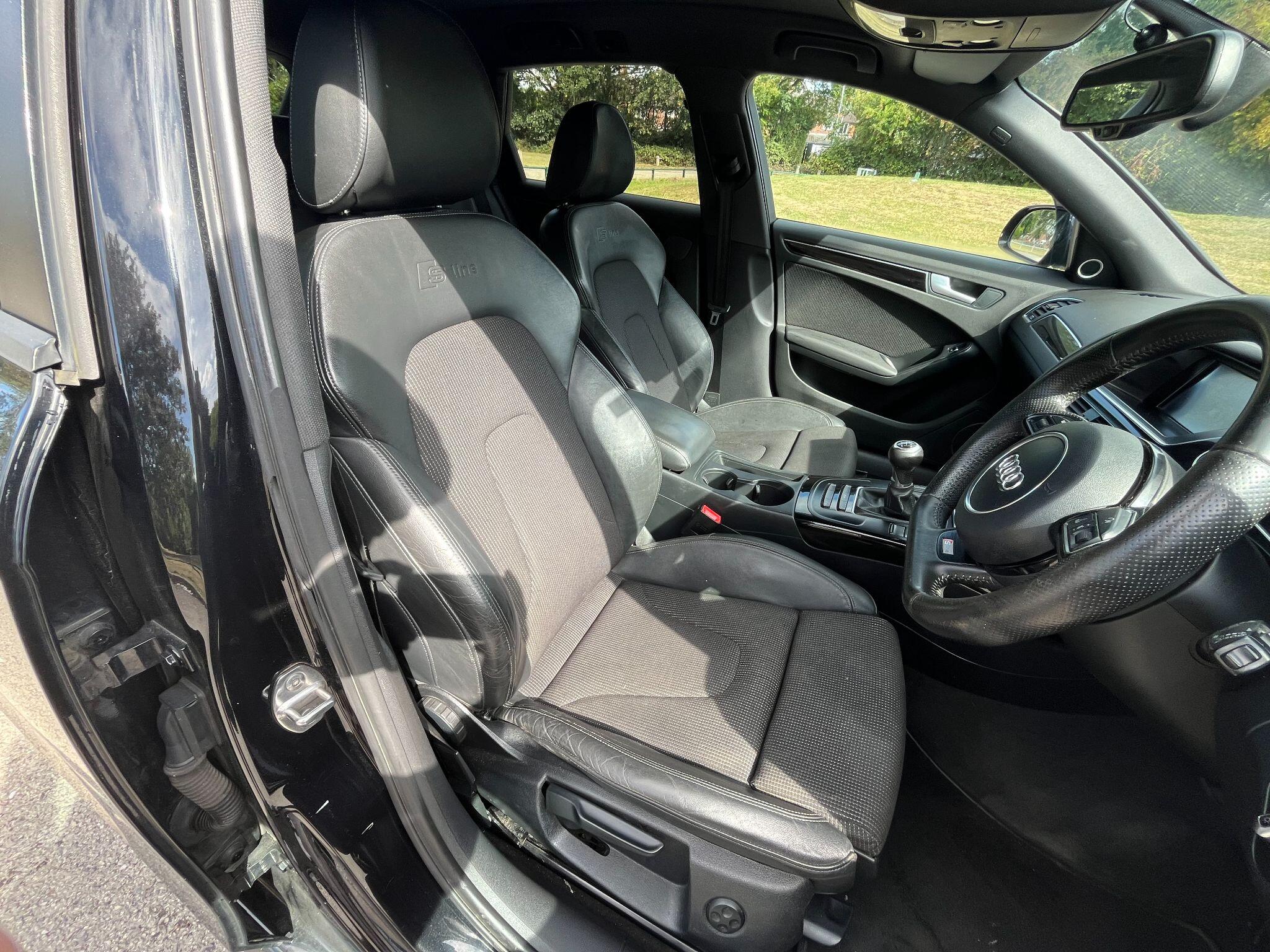 Audi A4 Avant 2.0 TDI Black Edition Euro 5 (s/s) 5dr 5dr Manual 2025