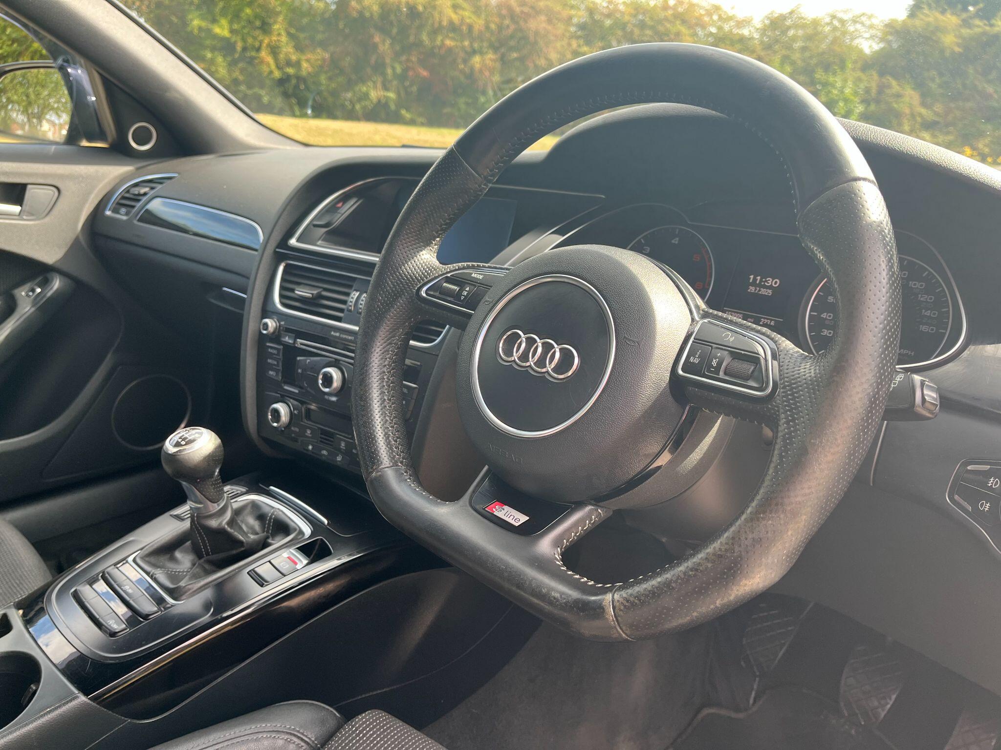 Audi A4 Avant 2.0 TDI Black Edition Euro 5 (s/s) 5dr 5dr Manual 2025