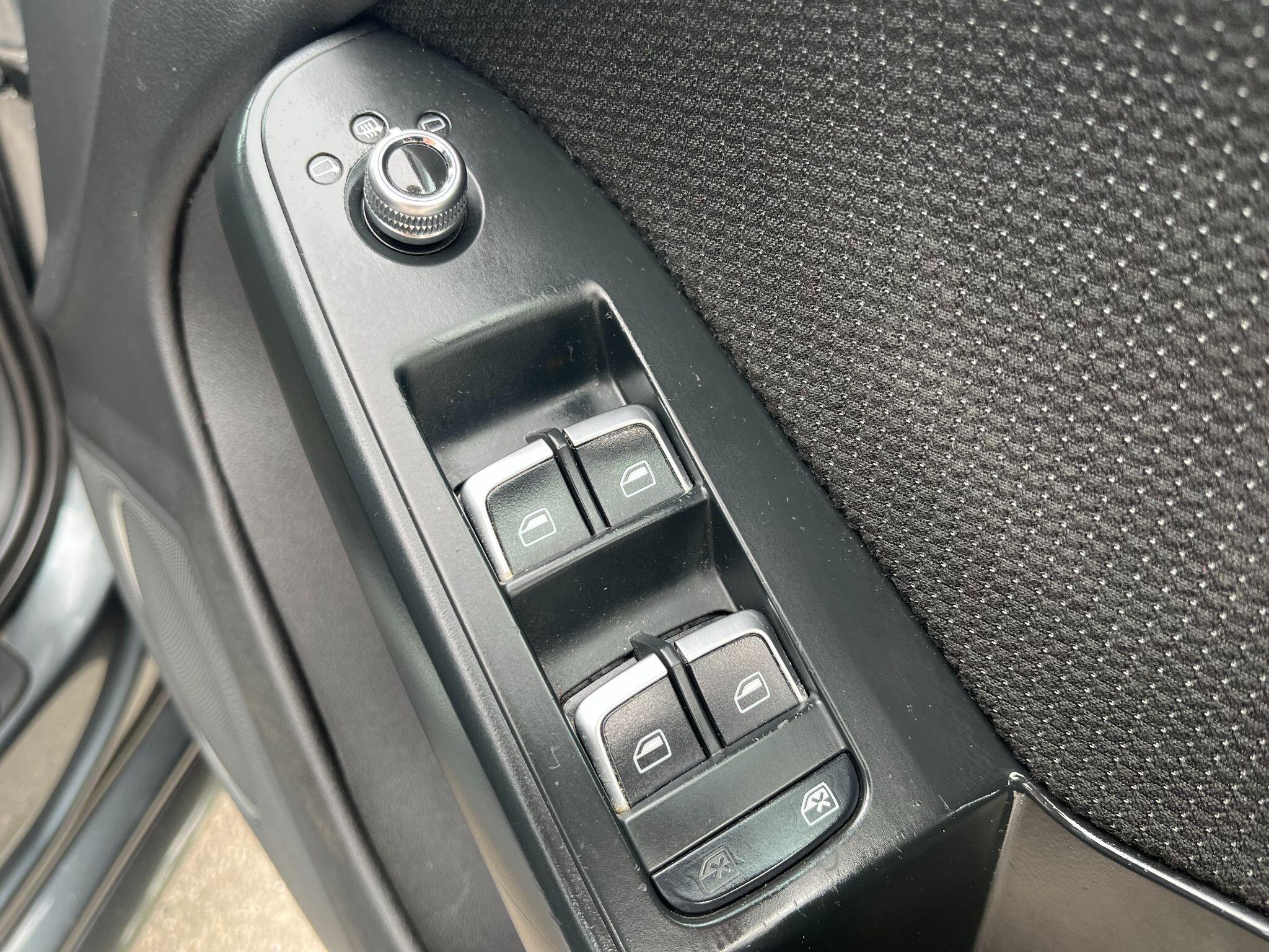 Audi A4 Avant 3.0 TDI V6 Black Edition S Tronic quattro Euro 5 (s/s) 5dr 5dr Automatic 2025