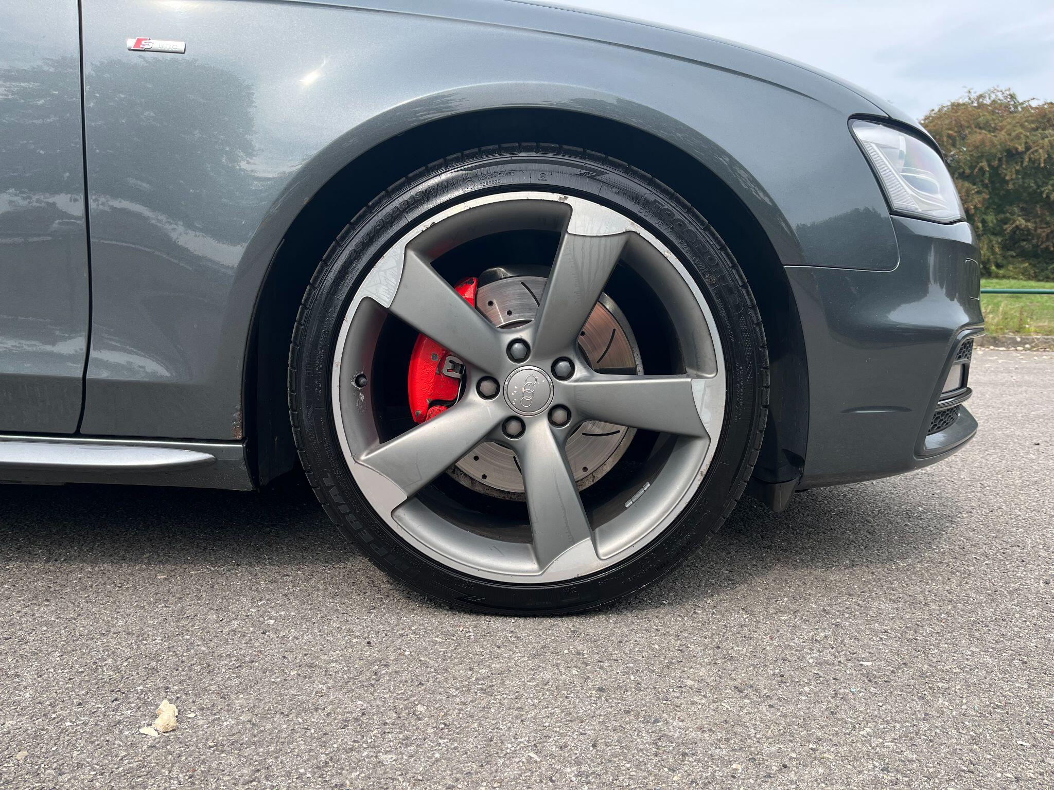 Audi A4 Avant 3.0 TDI V6 Black Edition S Tronic quattro Euro 5 (s/s) 5dr 5dr Automatic 2025