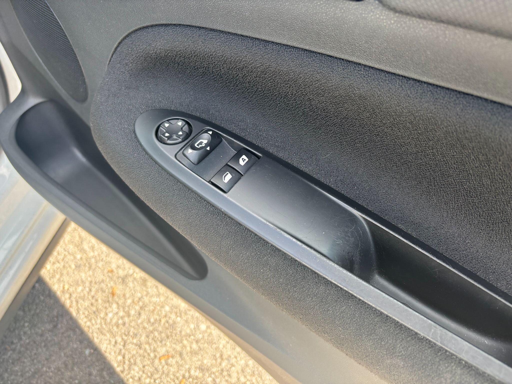 Citroen DS3 1.6 VTi DStyle Plus Euro 5 3dr 3dr Manual 2025