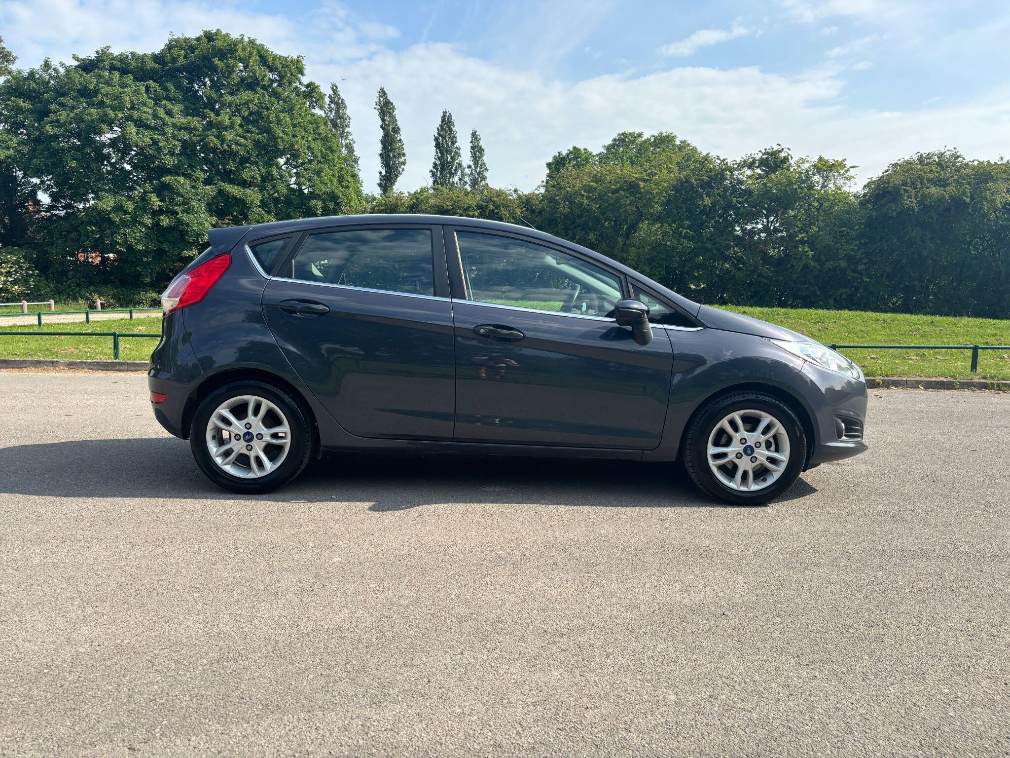 Ford Fiesta 1.0T EcoBoost Zetec Euro 5 (s/s) 5dr 5dr Manual 2026