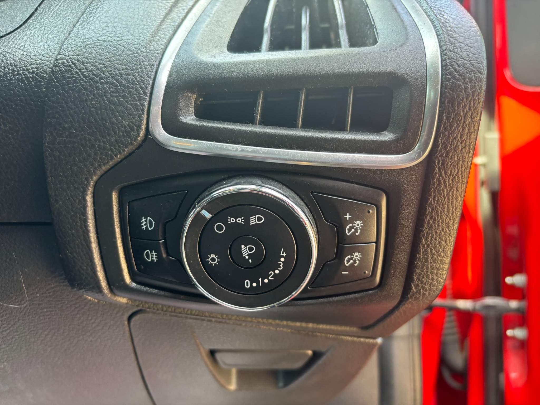 Ford Focus 1.6 TDCi Zetec Euro 5 (s/s) 5dr 5dr Manual 2025