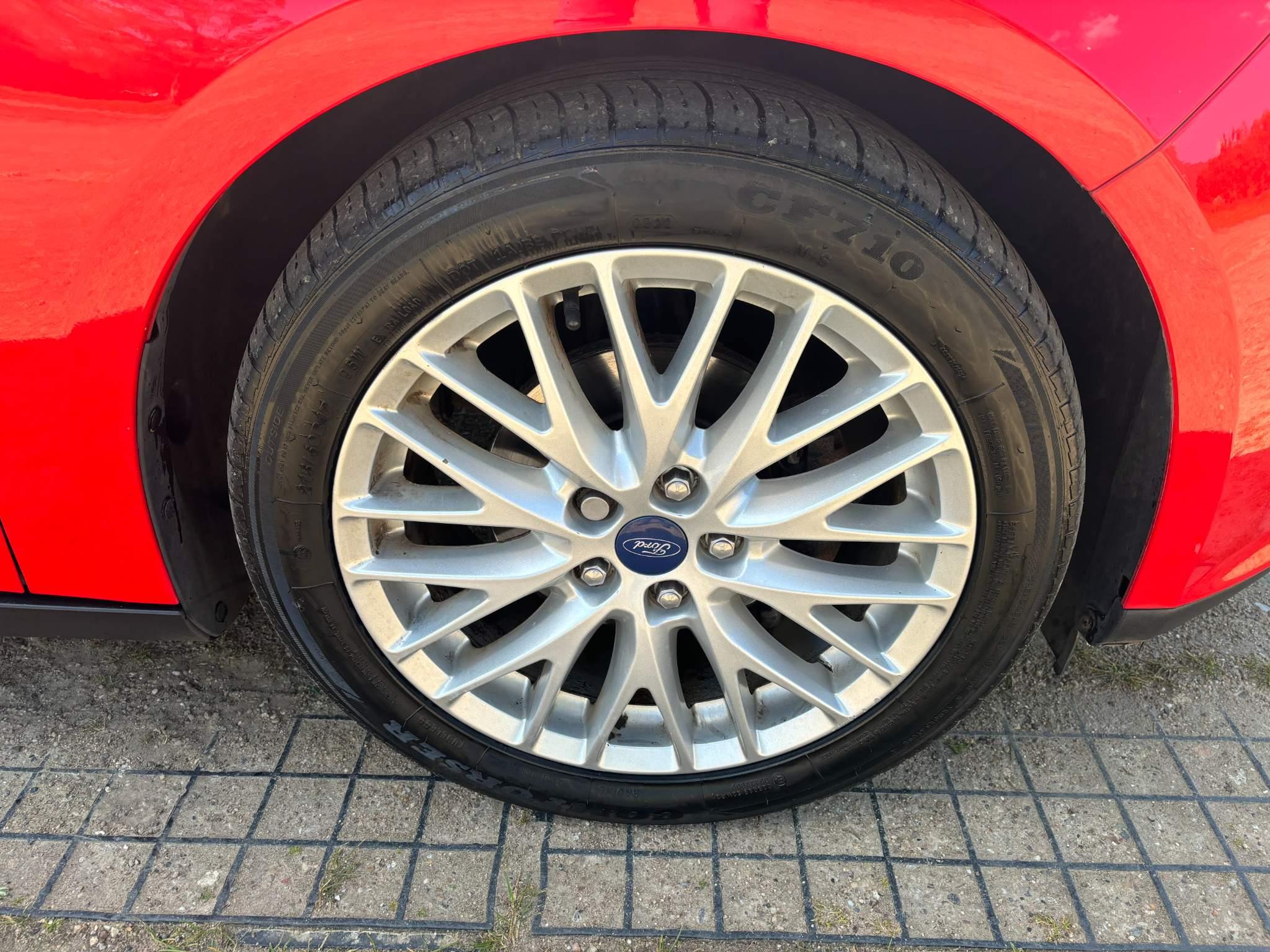 Ford Focus 1.6 TDCi Zetec Euro 5 (s/s) 5dr 5dr Manual 2025