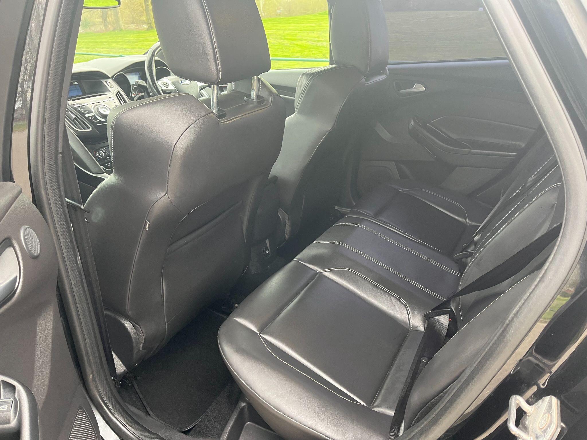 Ford Focus 2.0T EcoBoost ST-3 Euro 5 (s/s) 5dr 5dr Manual 2026