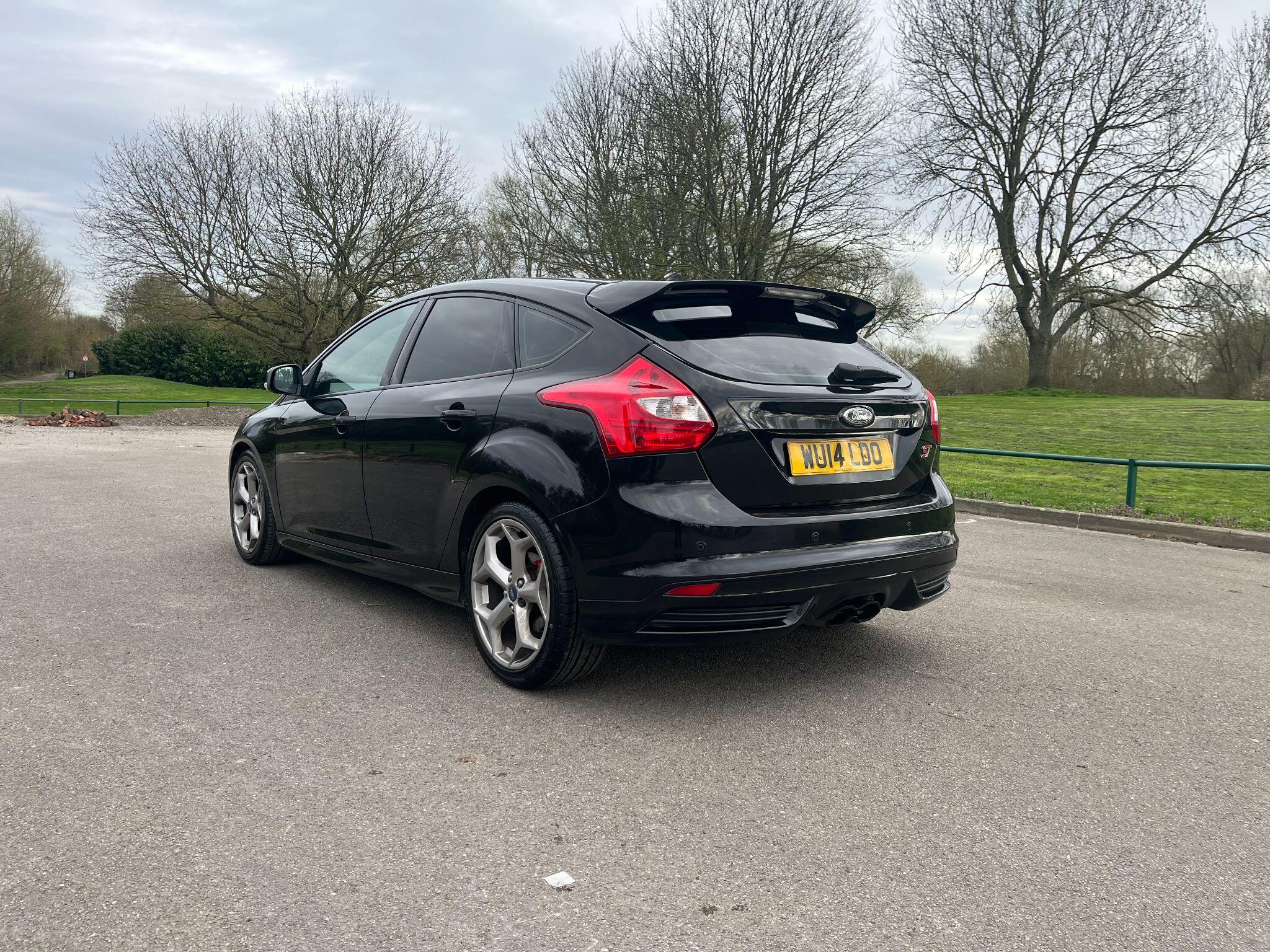 Ford Focus 2.0T EcoBoost ST-3 Euro 5 (s/s) 5dr 5dr Manual 2026