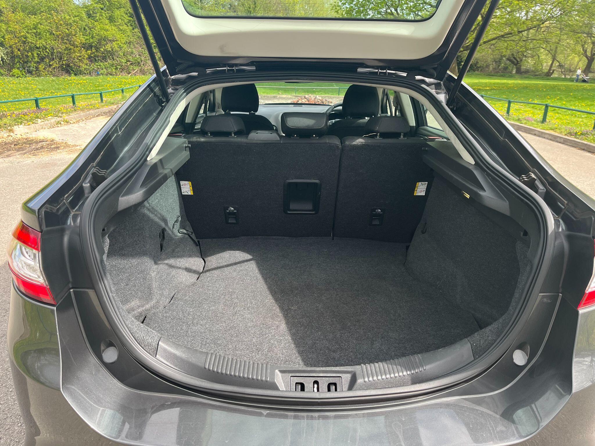 Ford Mondeo 1.6 TDCi ECOnetic Titanium Euro 5 (s/s) 5dr 5dr Manual 2026