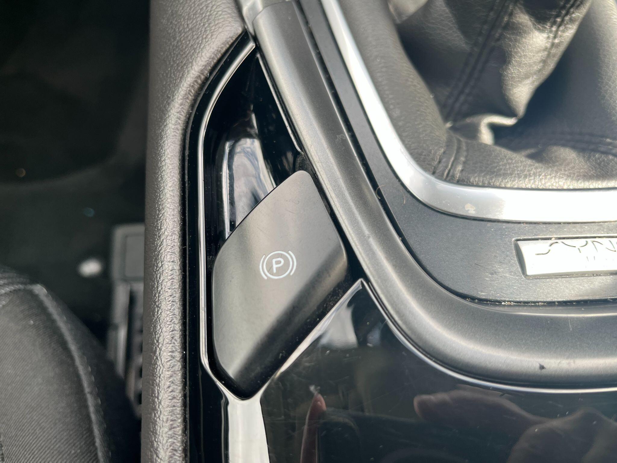 Ford Mondeo 1.6 TDCi ECOnetic Titanium Euro 5 (s/s) 5dr 5dr Manual 2026