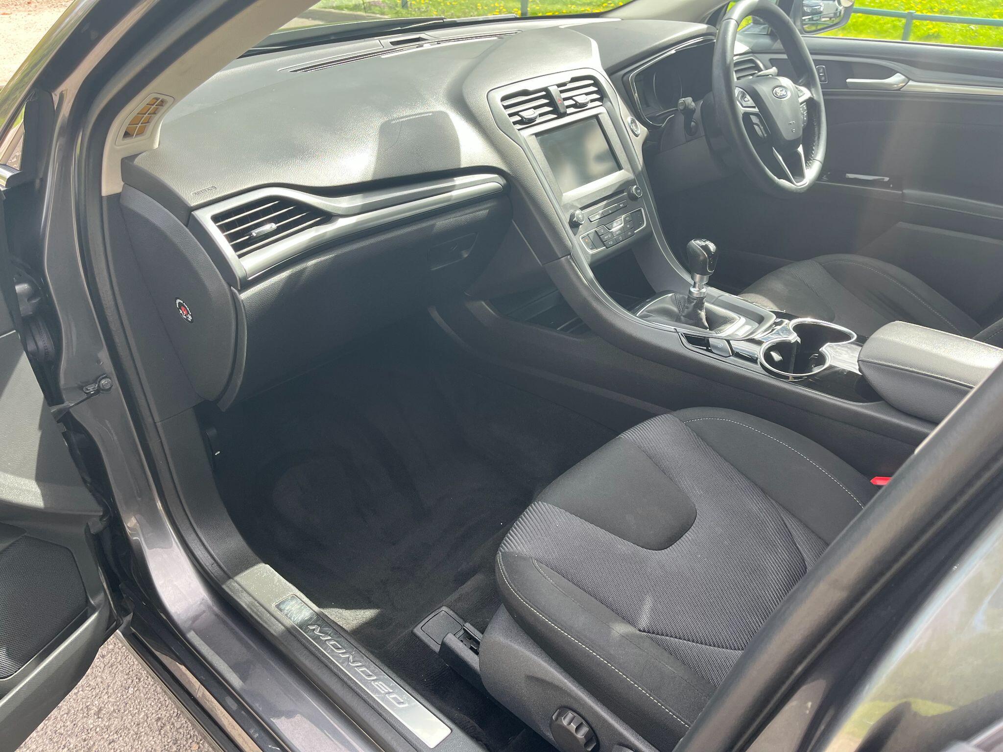 Ford Mondeo 1.6 TDCi ECOnetic Titanium Euro 5 (s/s) 5dr 5dr Manual 2026