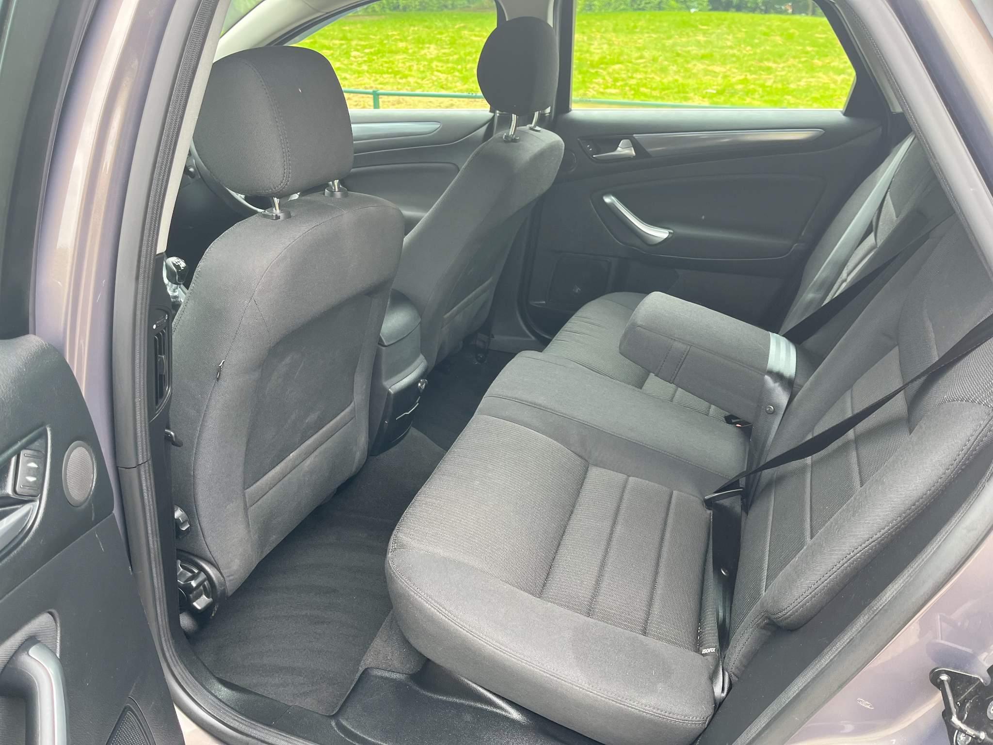 Ford Mondeo 1.6 TDCi ECOnetic Titanium Euro 5 (s/s) 5dr 5dr Manual 2025