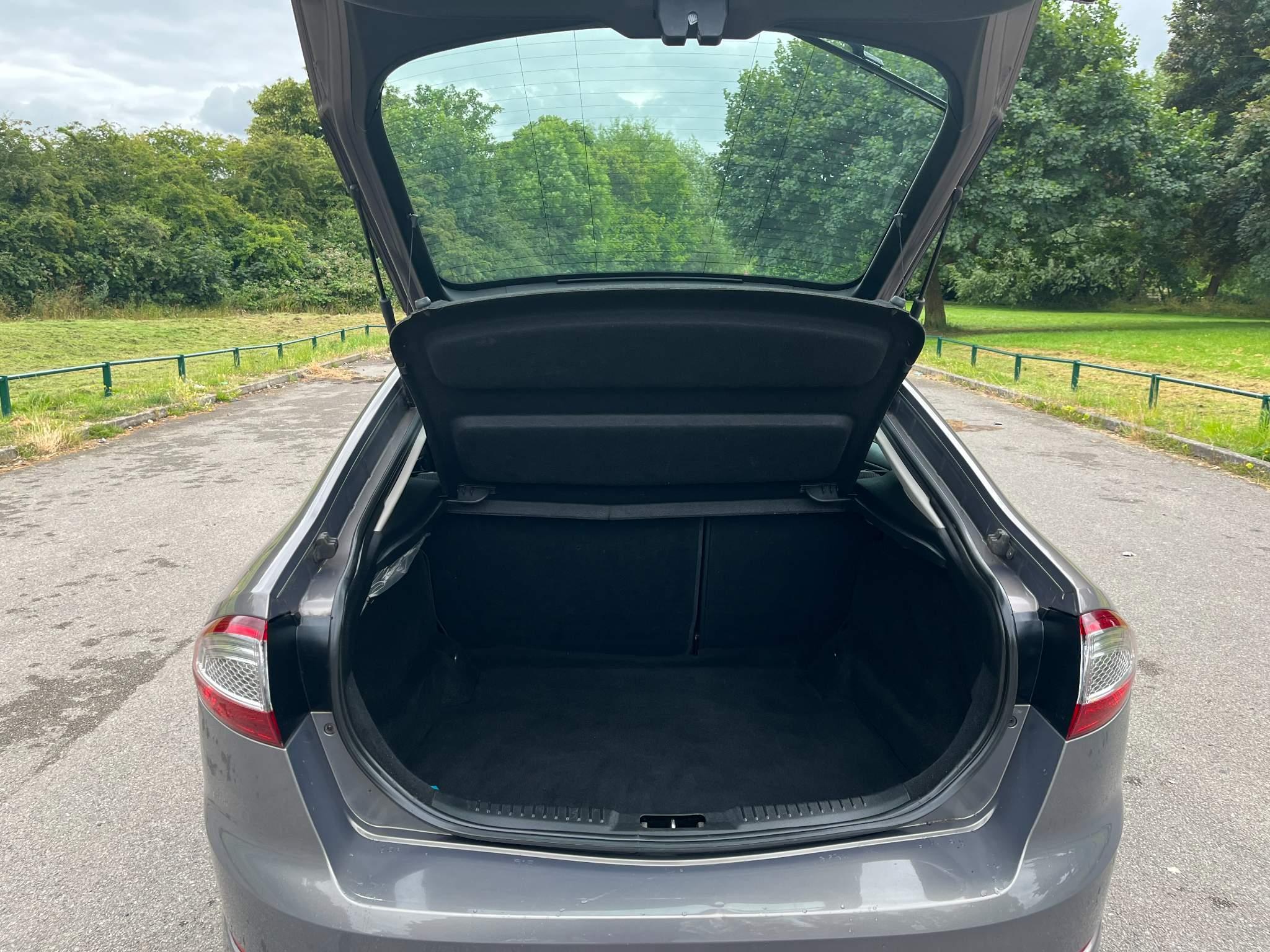 Ford Mondeo 1.6 TDCi ECOnetic Titanium Euro 5 (s/s) 5dr 5dr Manual 2025