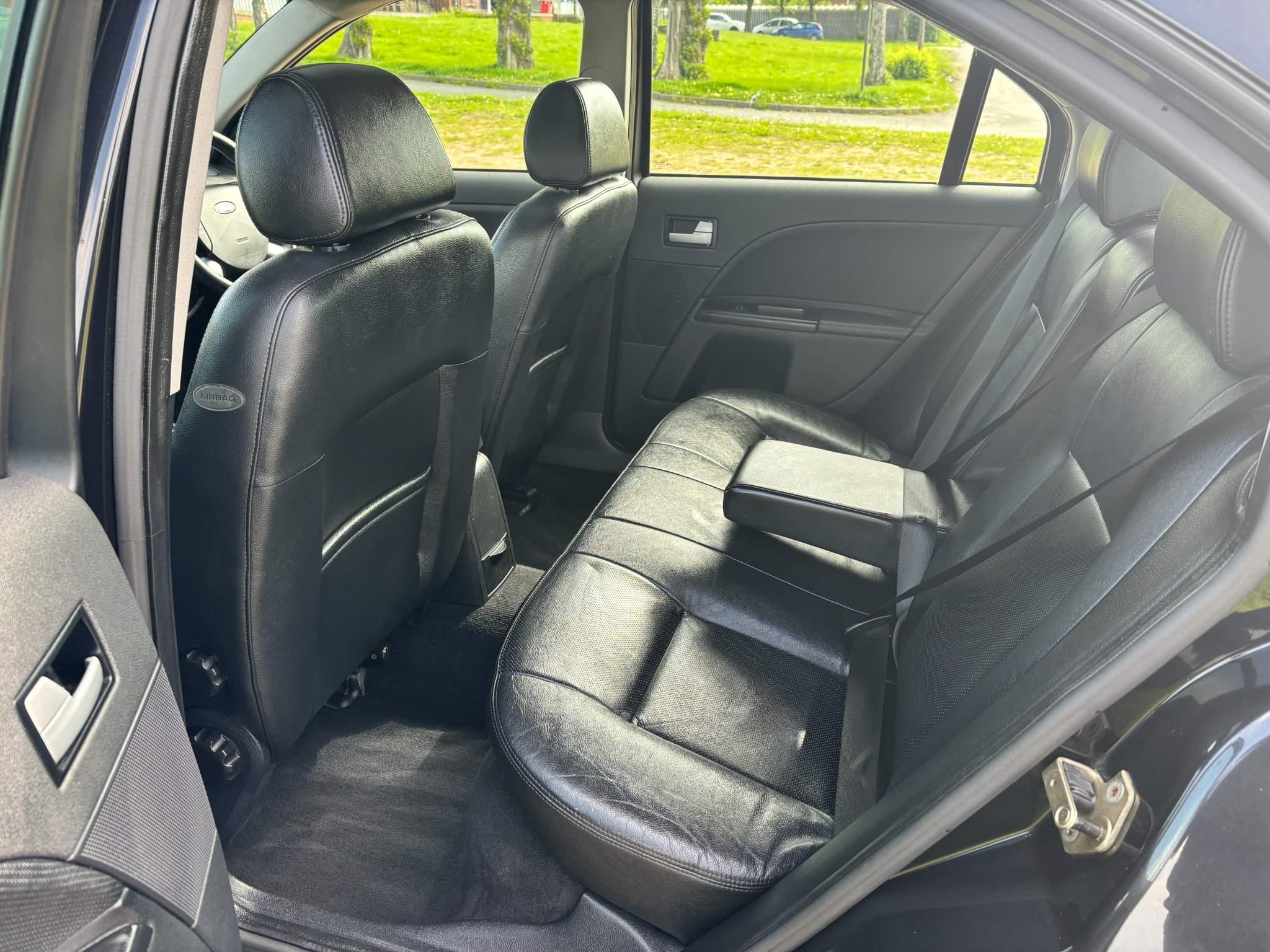 Ford Mondeo 2.5 Ghia X 5dr 5dr Manual 2025