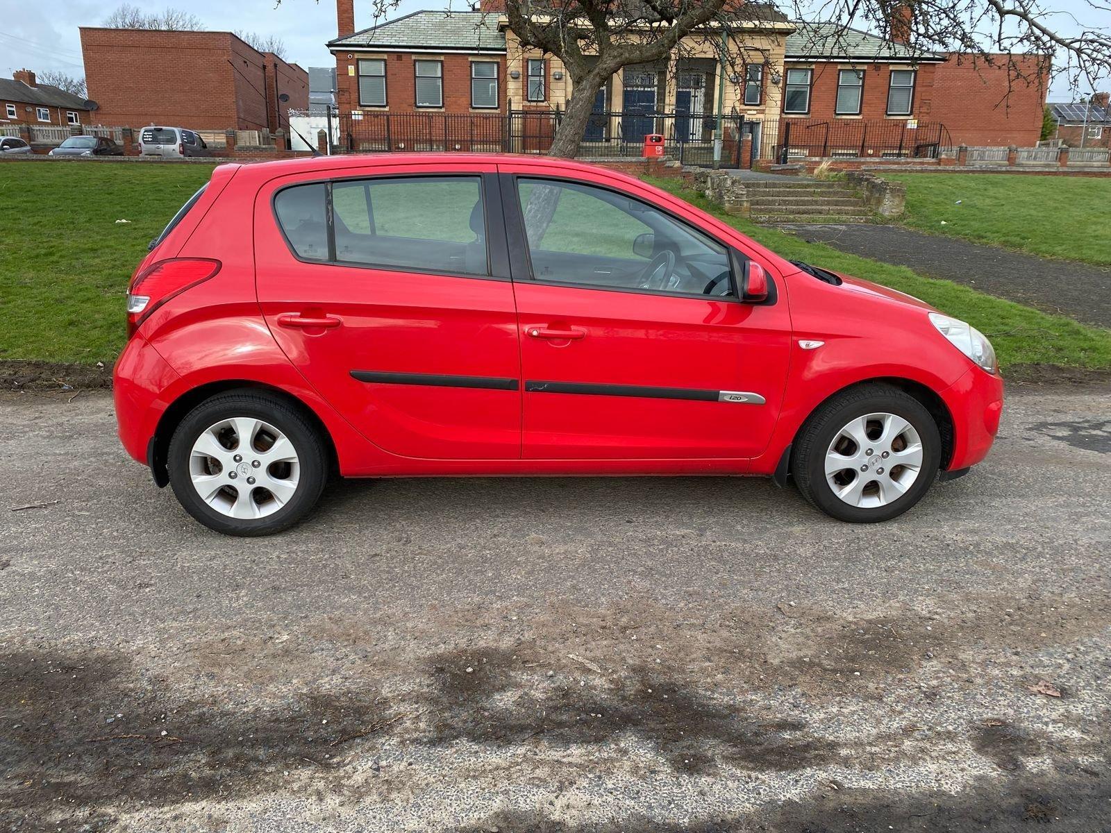 Hyundai I20 1.2L COMFORT Hatchback 5dr Petrol Manual Euro 4 (77 bhp) 5dr Manual 2025