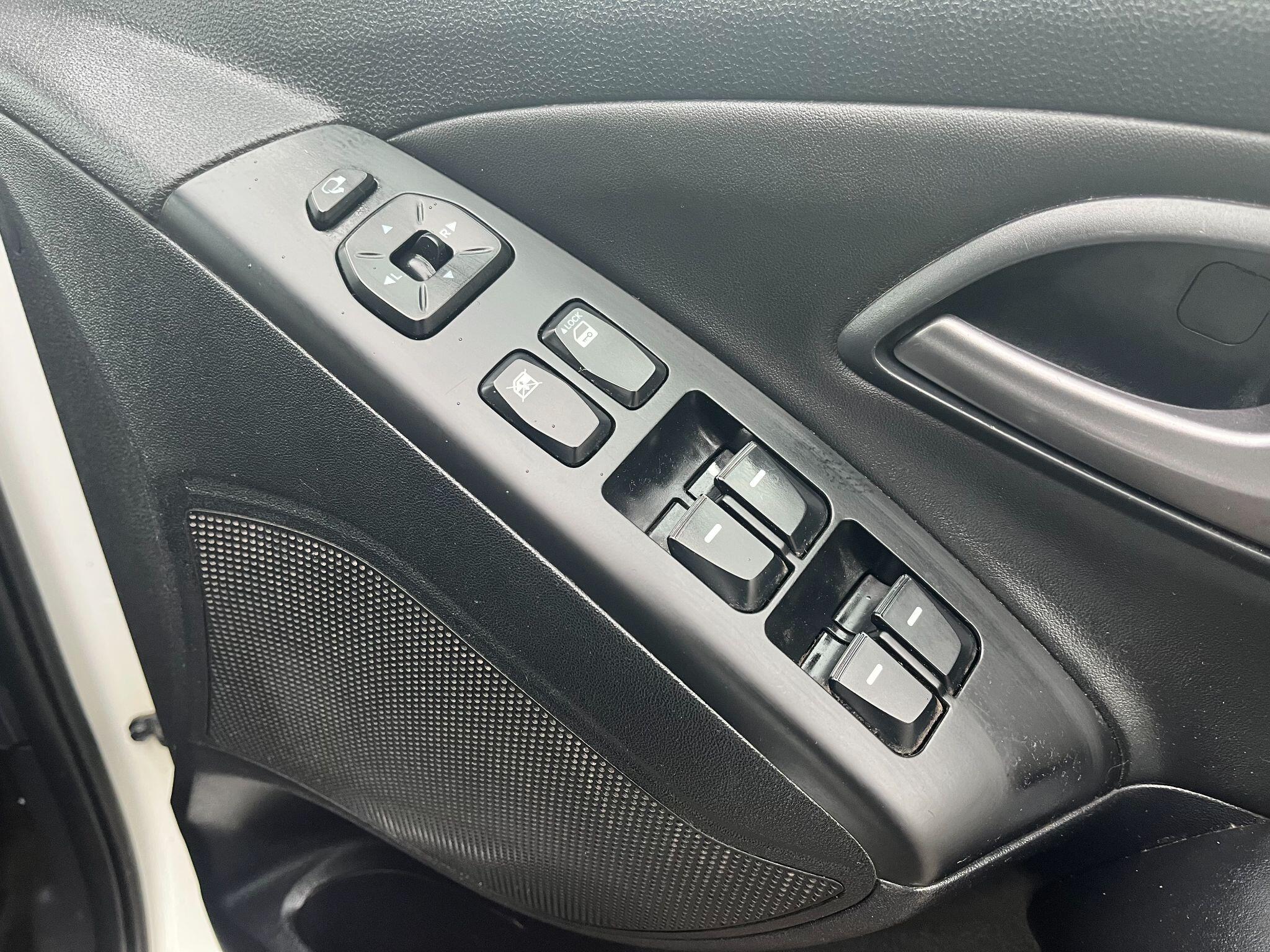 Hyundai IX35 1.7 CRDi SE Euro 5 5dr (Nav) 5dr Manual 2025