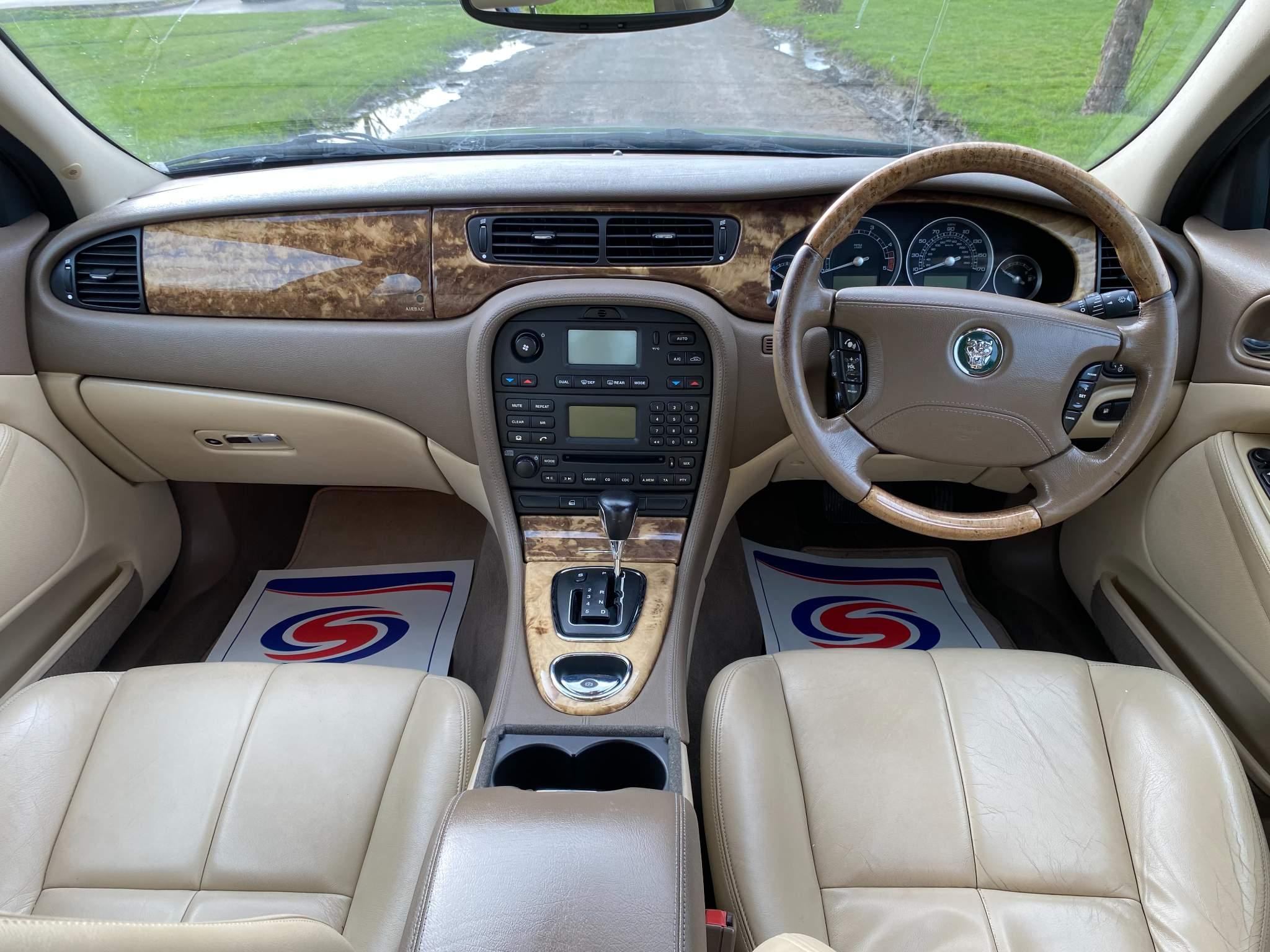 Jaguar S-Type 2.7D V6 SE 4dr 4dr Automatic 2025