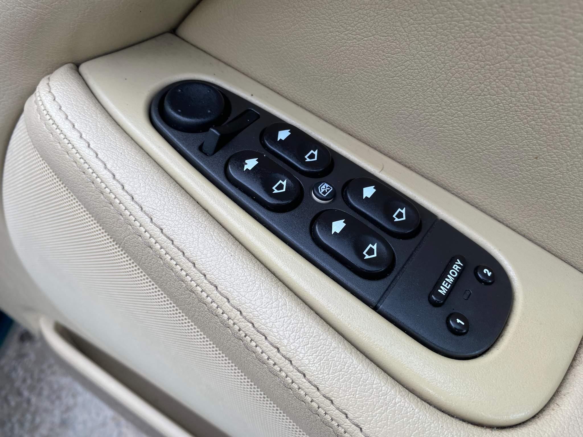 Jaguar S-Type 2.7D V6 SE 4dr 4dr Automatic 2025