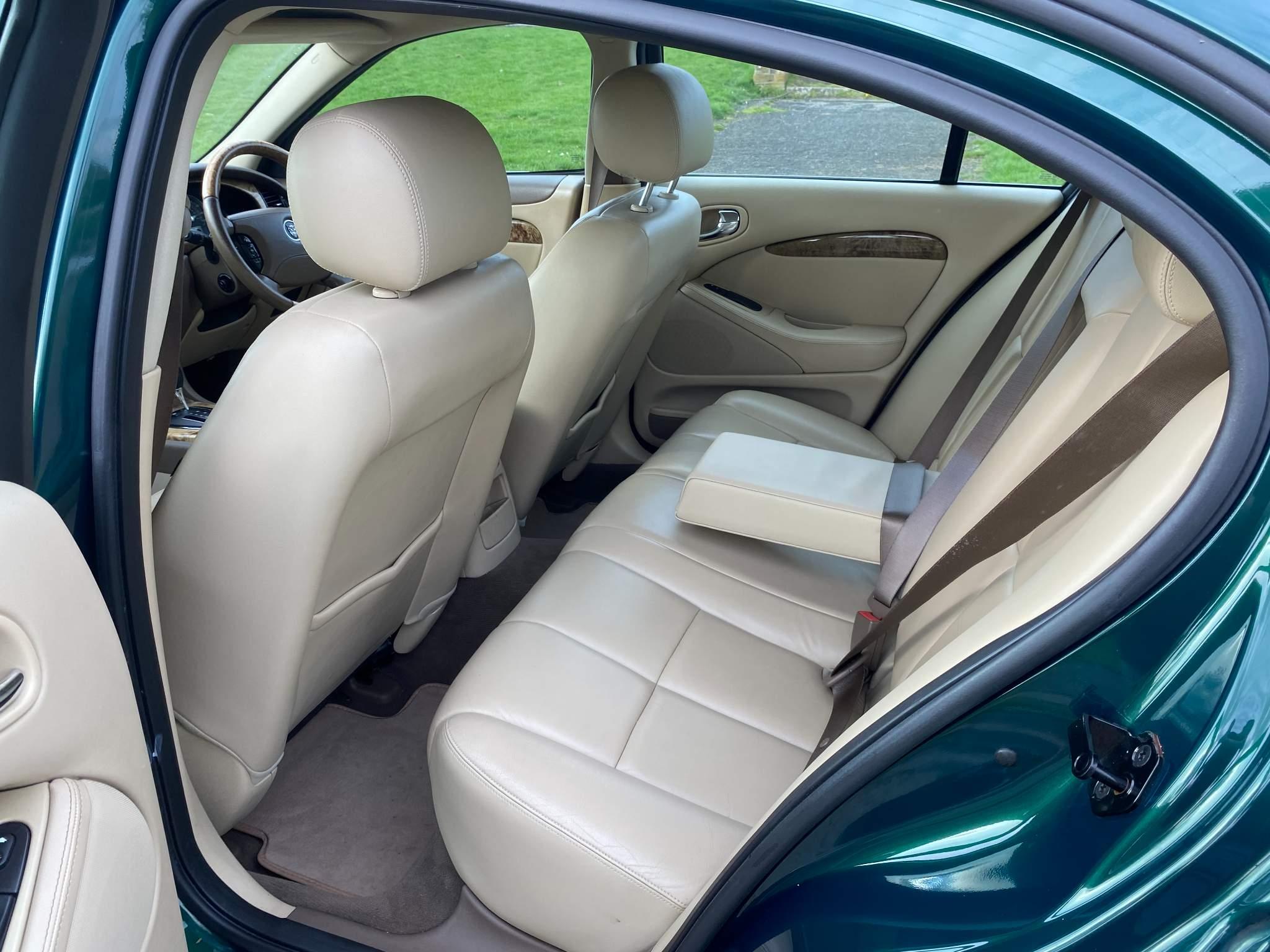 Jaguar S-Type 2.7D V6 SE 4dr 4dr Automatic 2025