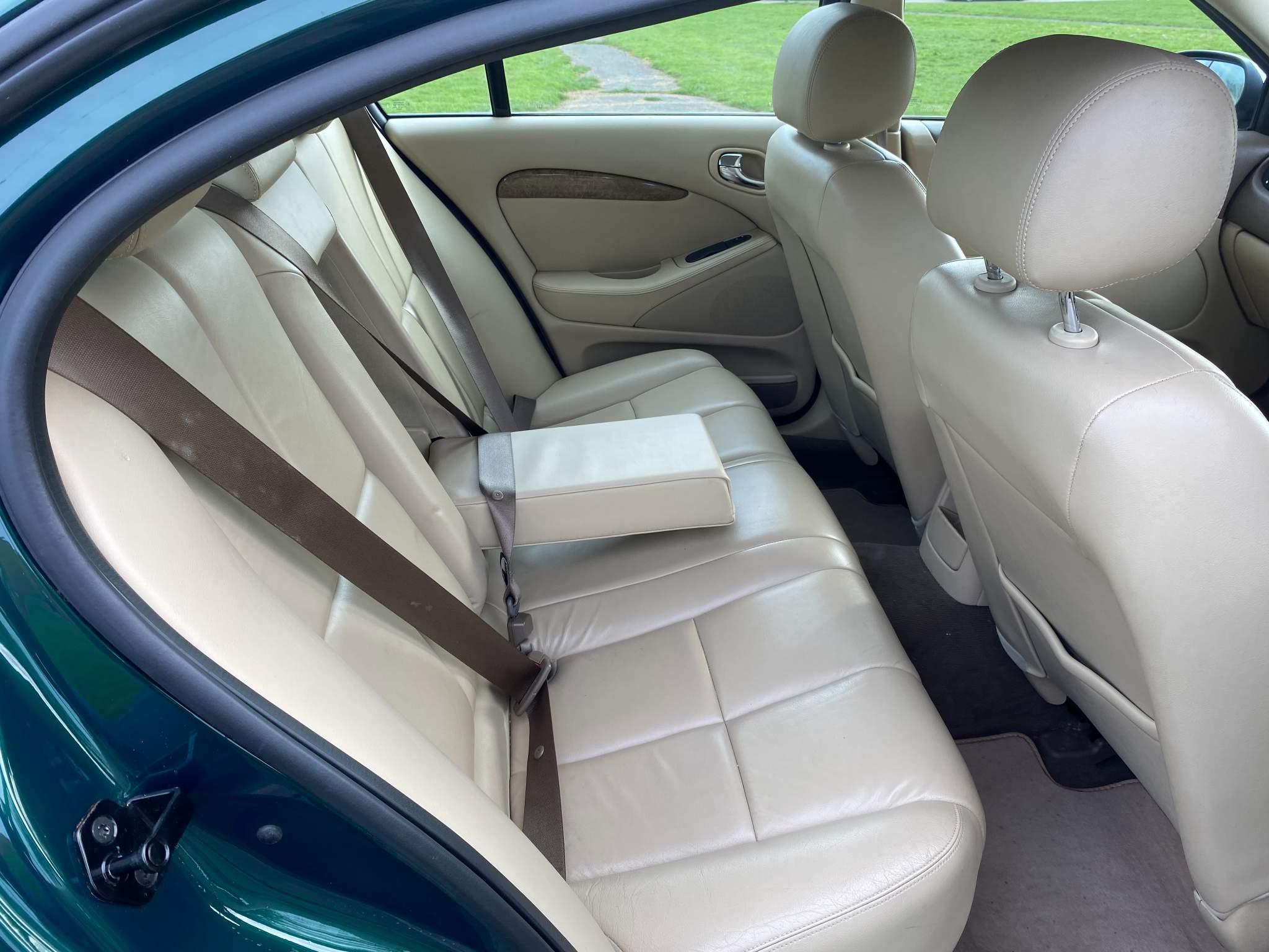 Jaguar S-Type 2.7D V6 SE 4dr 4dr Automatic 2025