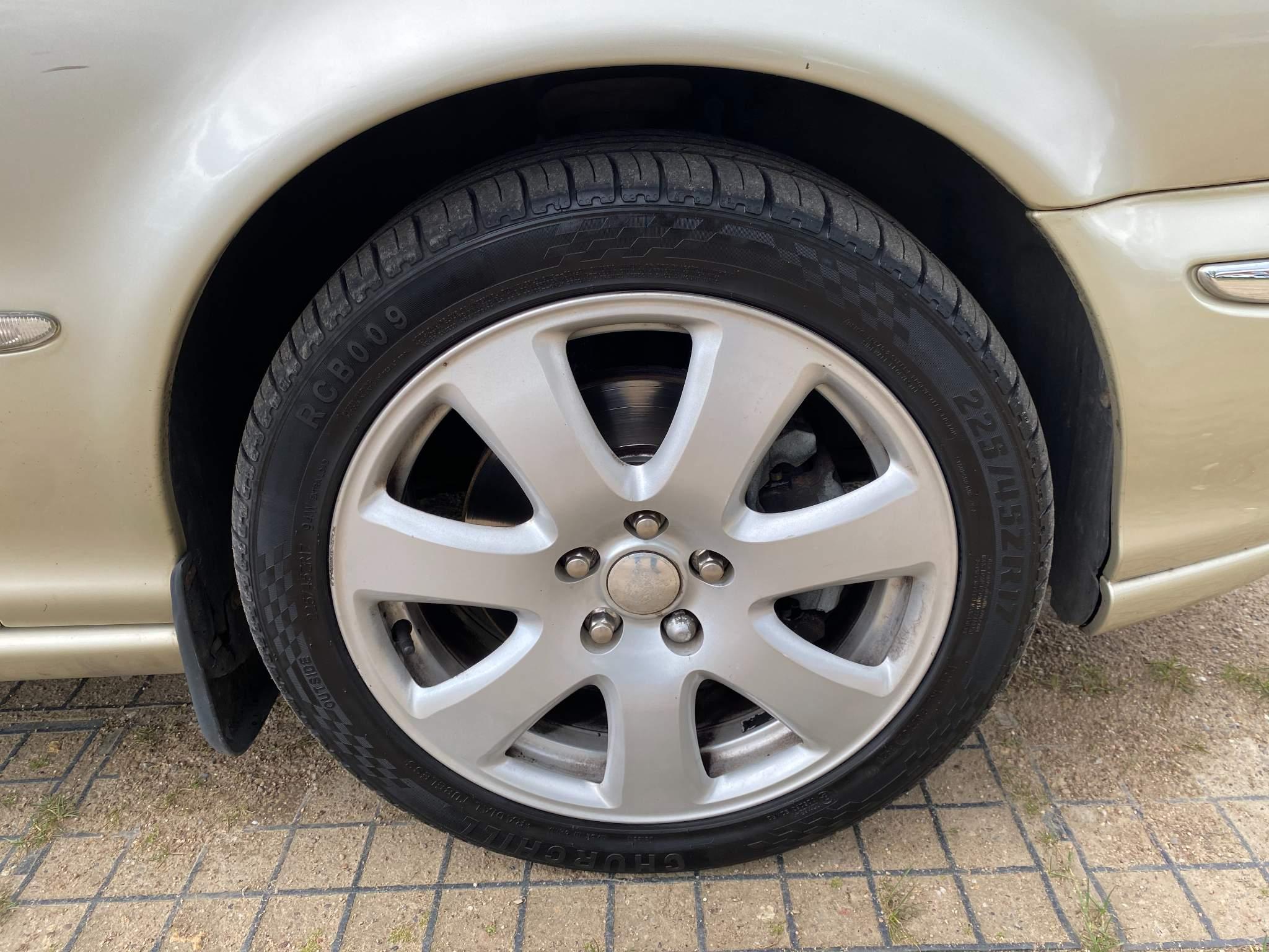 Jaguar X-TYPE 2.0D SE 5dr 5dr Manual 2025