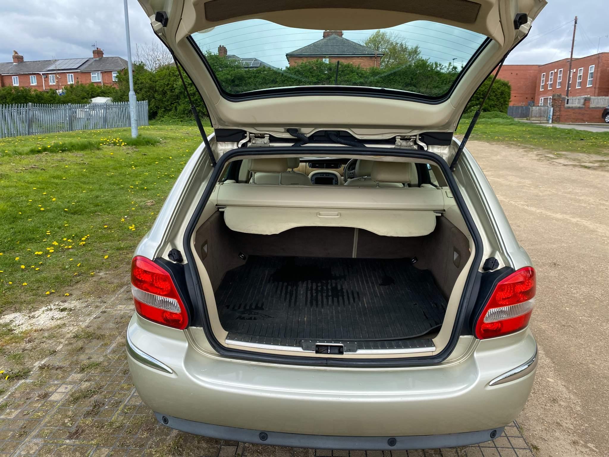 Jaguar X-TYPE 2.0D SE 5dr 5dr Manual 2025