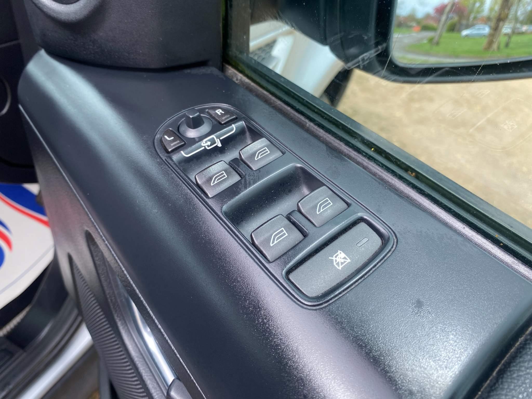 Land Rover Freelander 2 2.2 TD4 HSE Auto 4WD Euro 4 5dr 5dr Automatic 2025