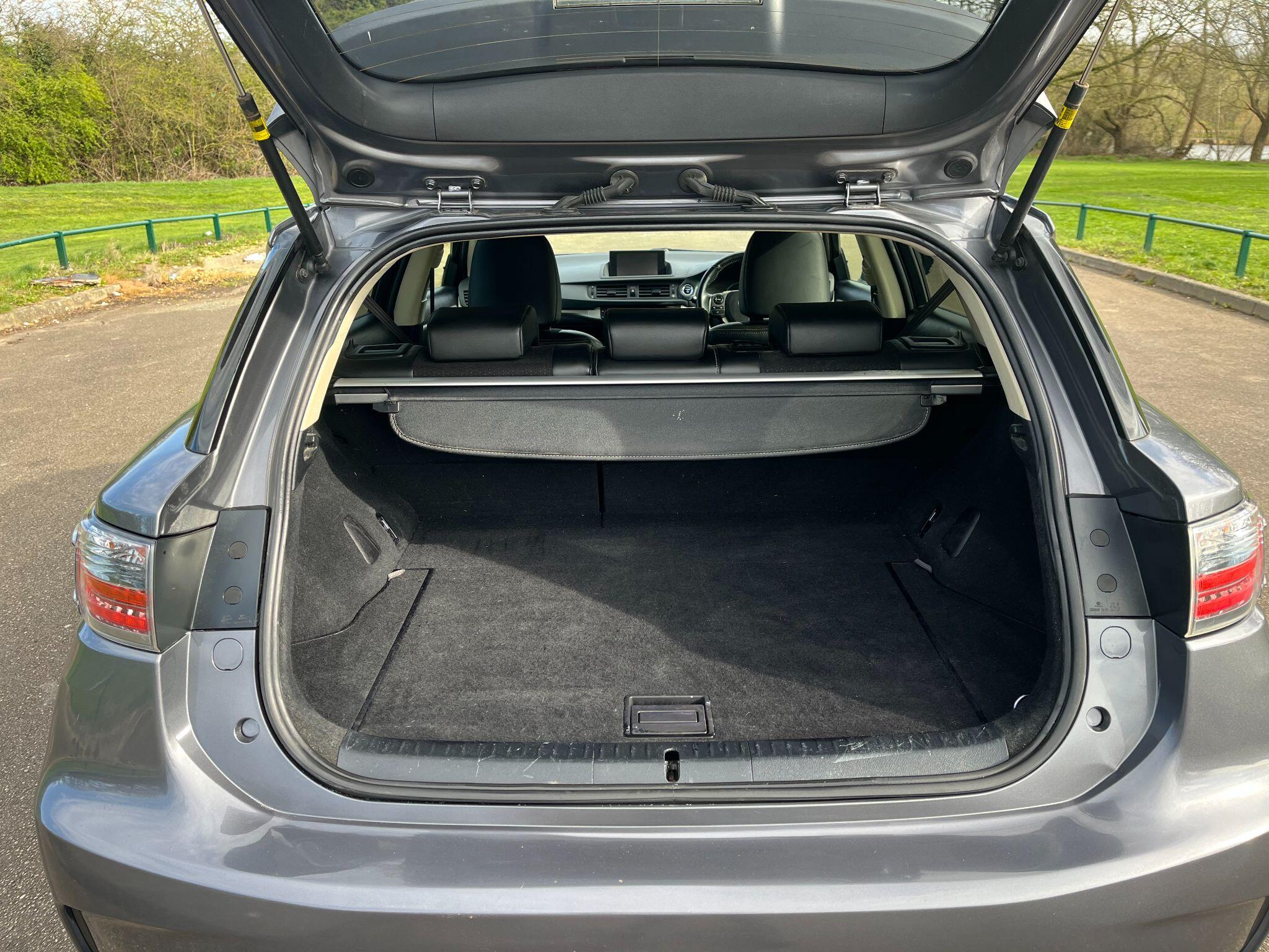 Lexus CT 1.8 200h Sport CVT Euro 6 (s/s) 5dr 5dr Automatic 2026