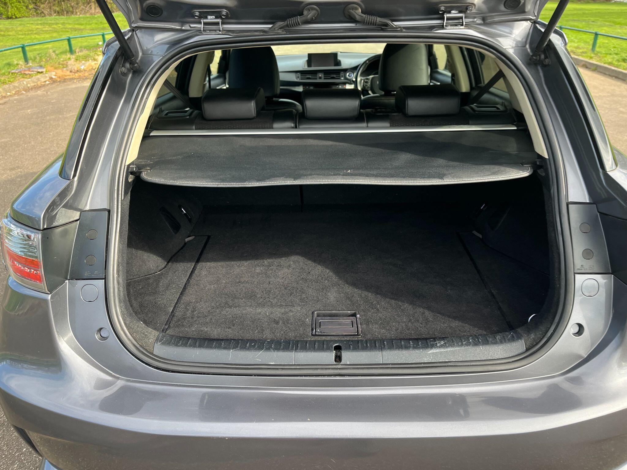 Lexus CT 1.8 200h Sport CVT Euro 6 (s/s) 5dr 5dr Automatic 2026