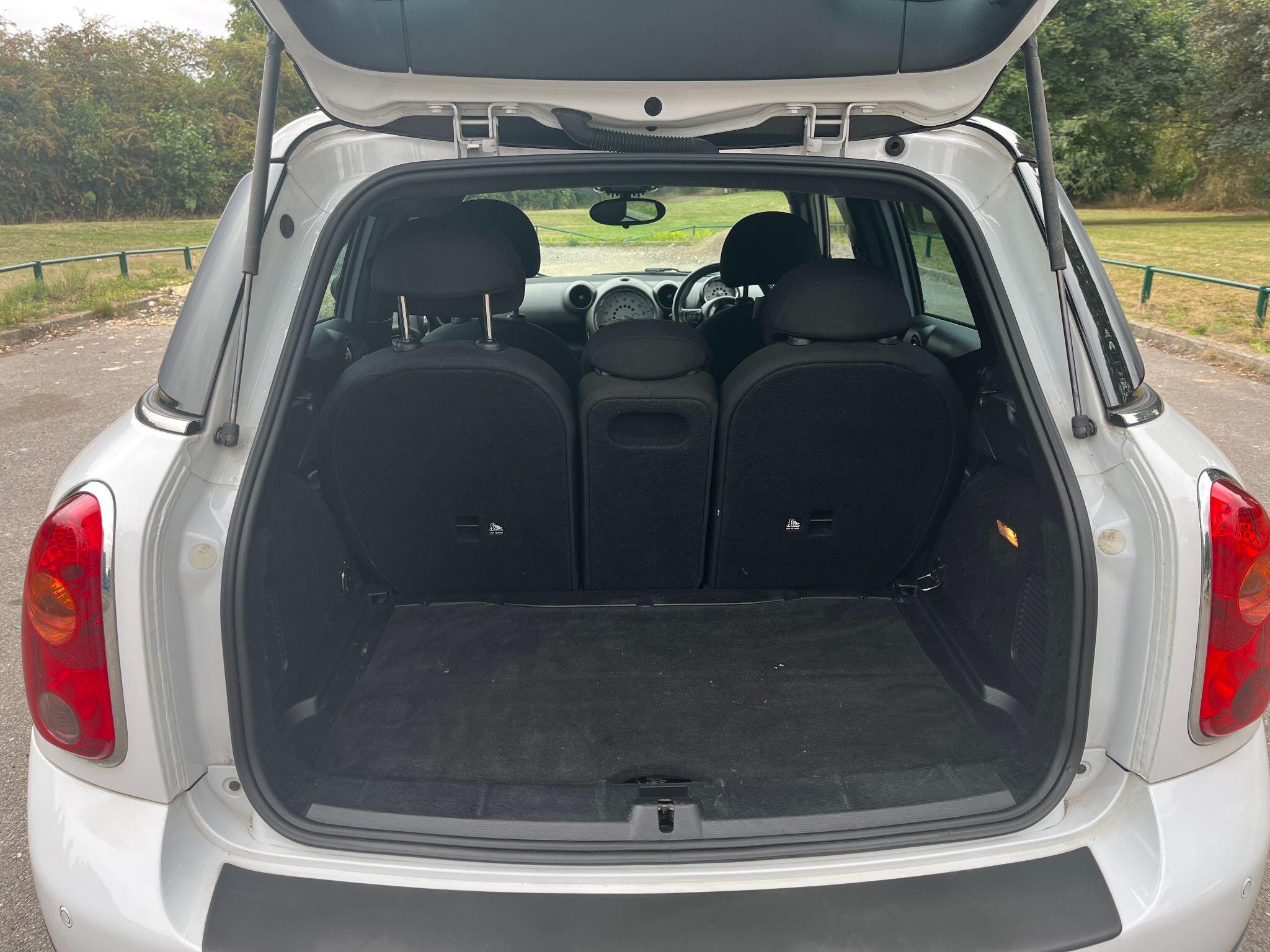 MINI Countryman 1.6 Cooper D Euro 5 (s/s) 5dr 5dr Manual 2025