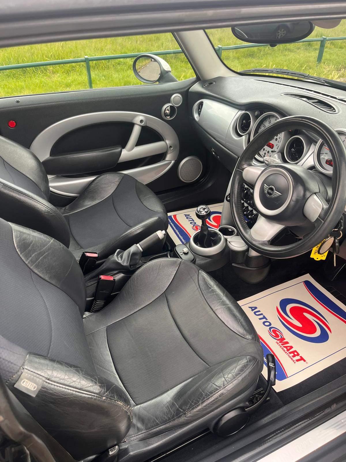 MINI Hatch 1.6 Cooper Euro 4 3dr 3dr Manual 2025