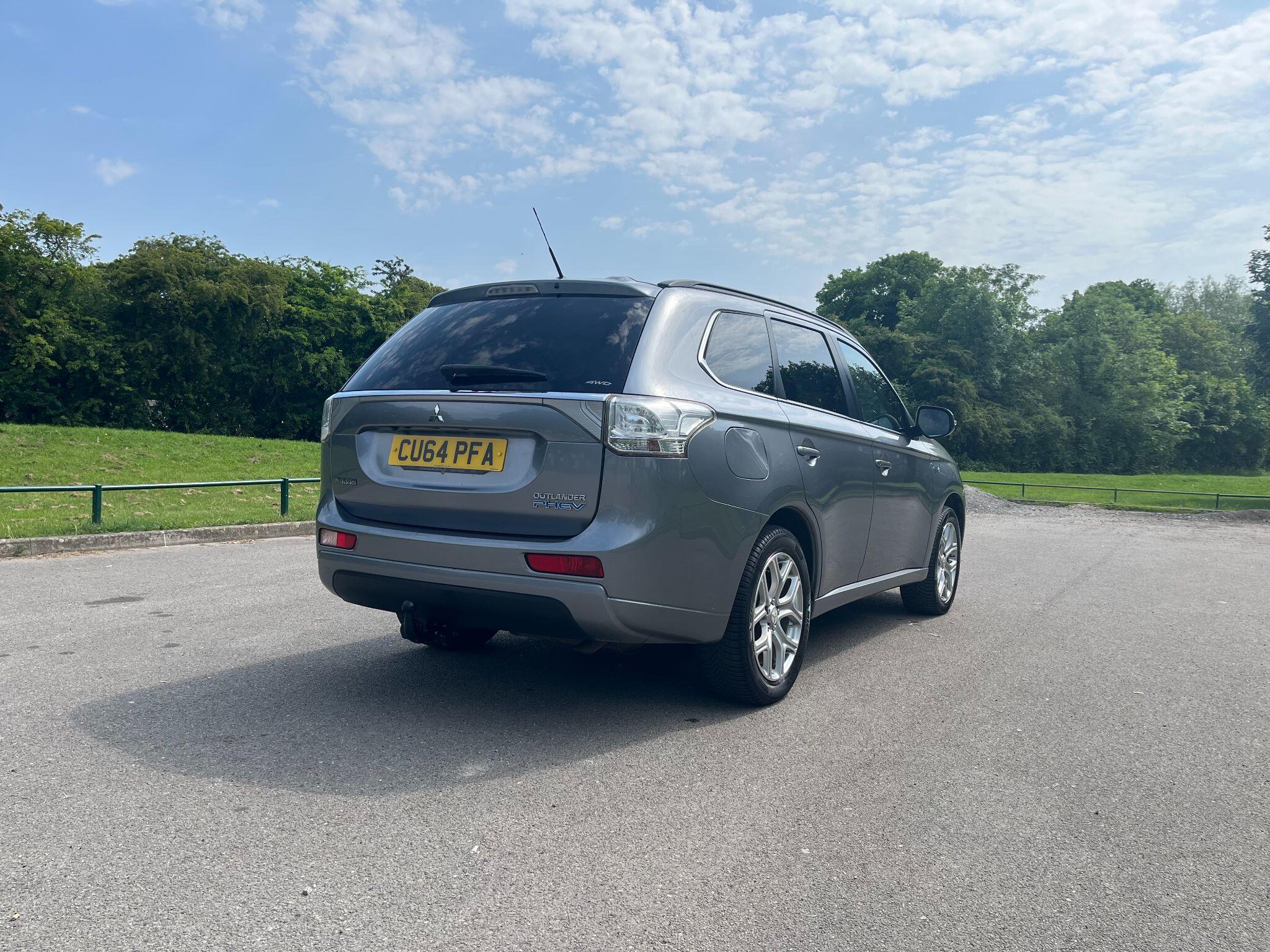 Mitsubishi Outlander 2.0h 12kWh GX4h CVT 4WD Euro 5 (s/s) 5dr 5dr Automatic 2026