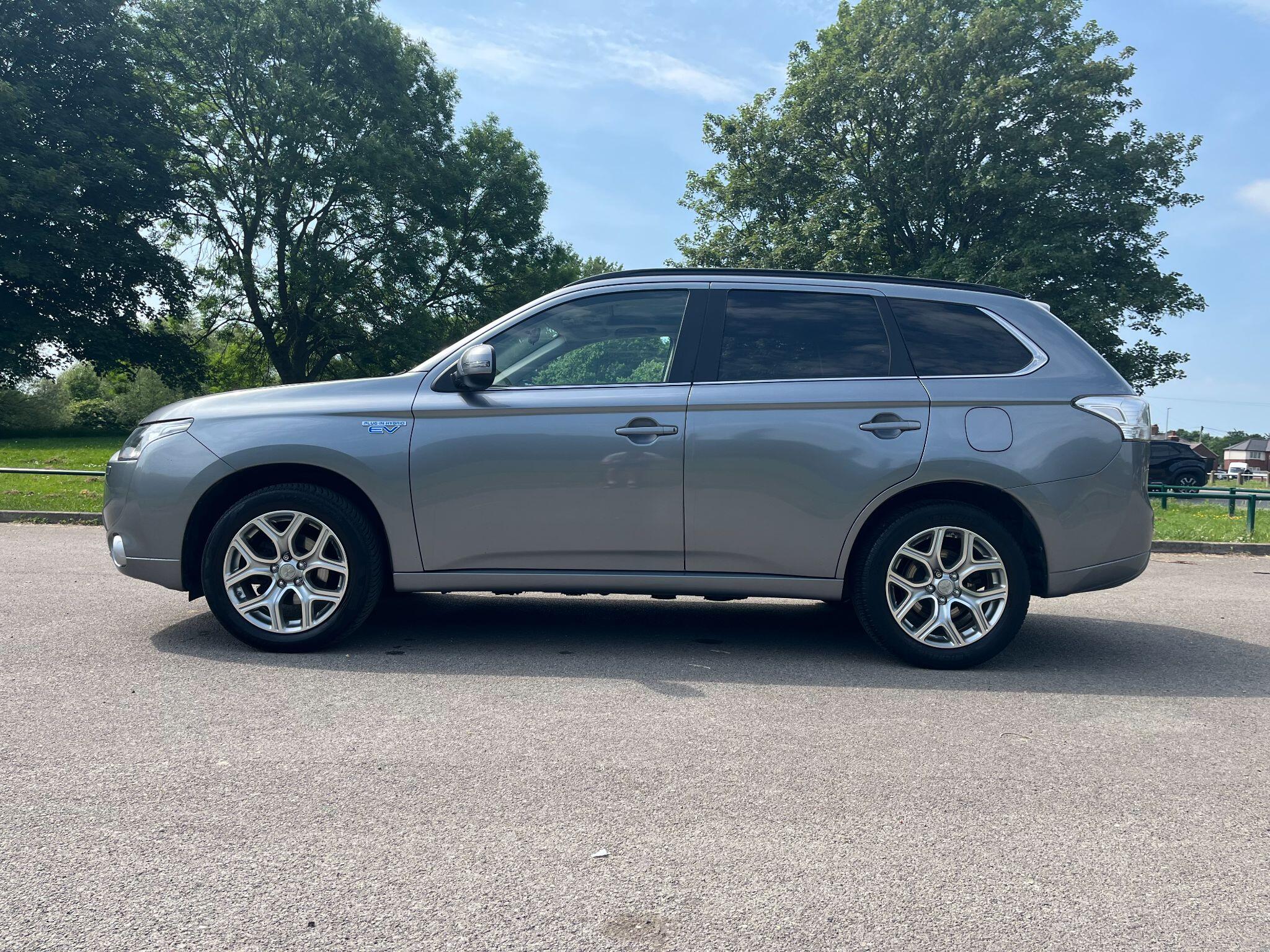 Mitsubishi Outlander 2.0h 12kWh GX4h CVT 4WD Euro 5 (s/s) 5dr 5dr Automatic 2026