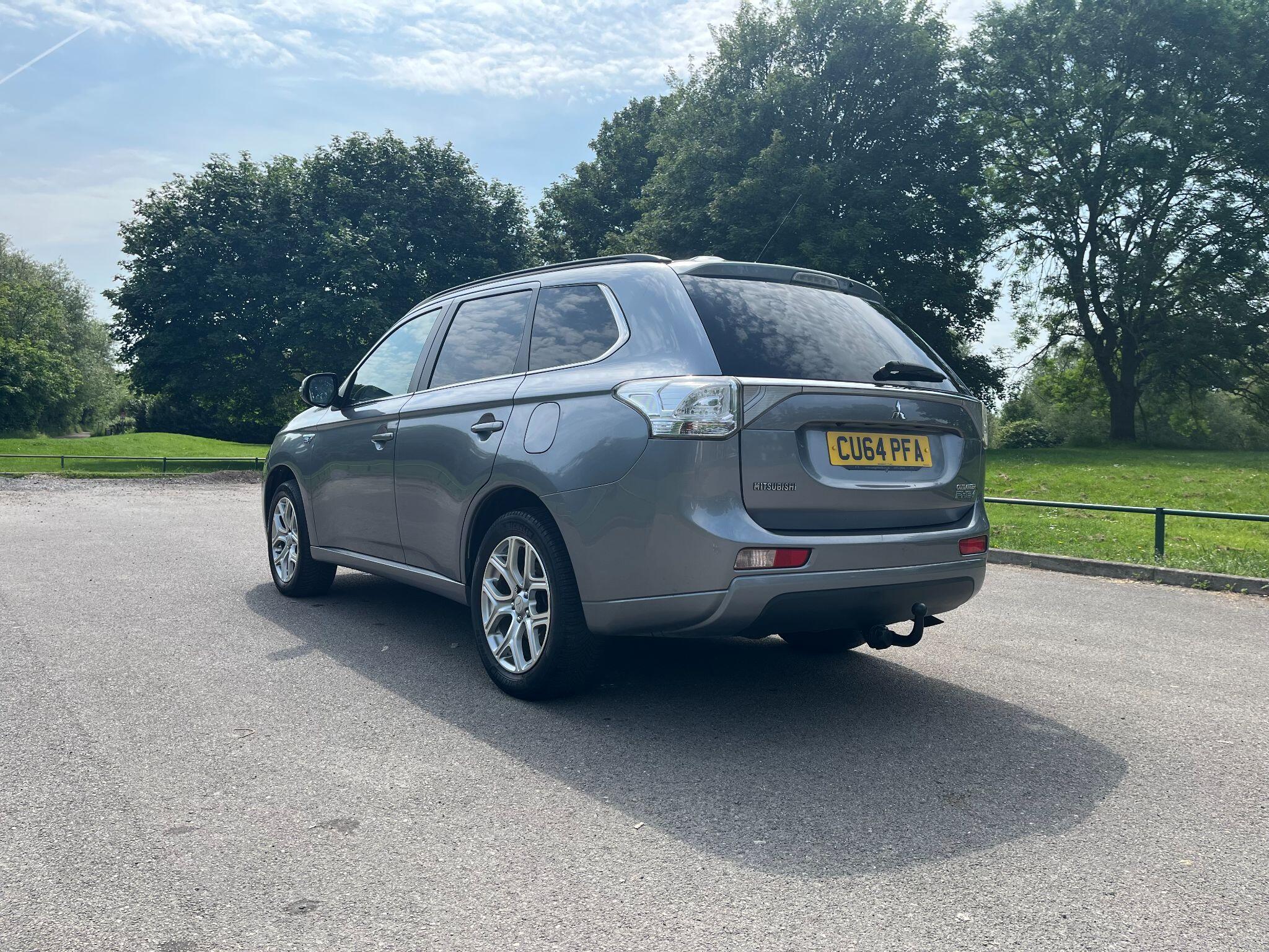 Mitsubishi Outlander 2.0h 12kWh GX4h CVT 4WD Euro 5 (s/s) 5dr 5dr Automatic 2026