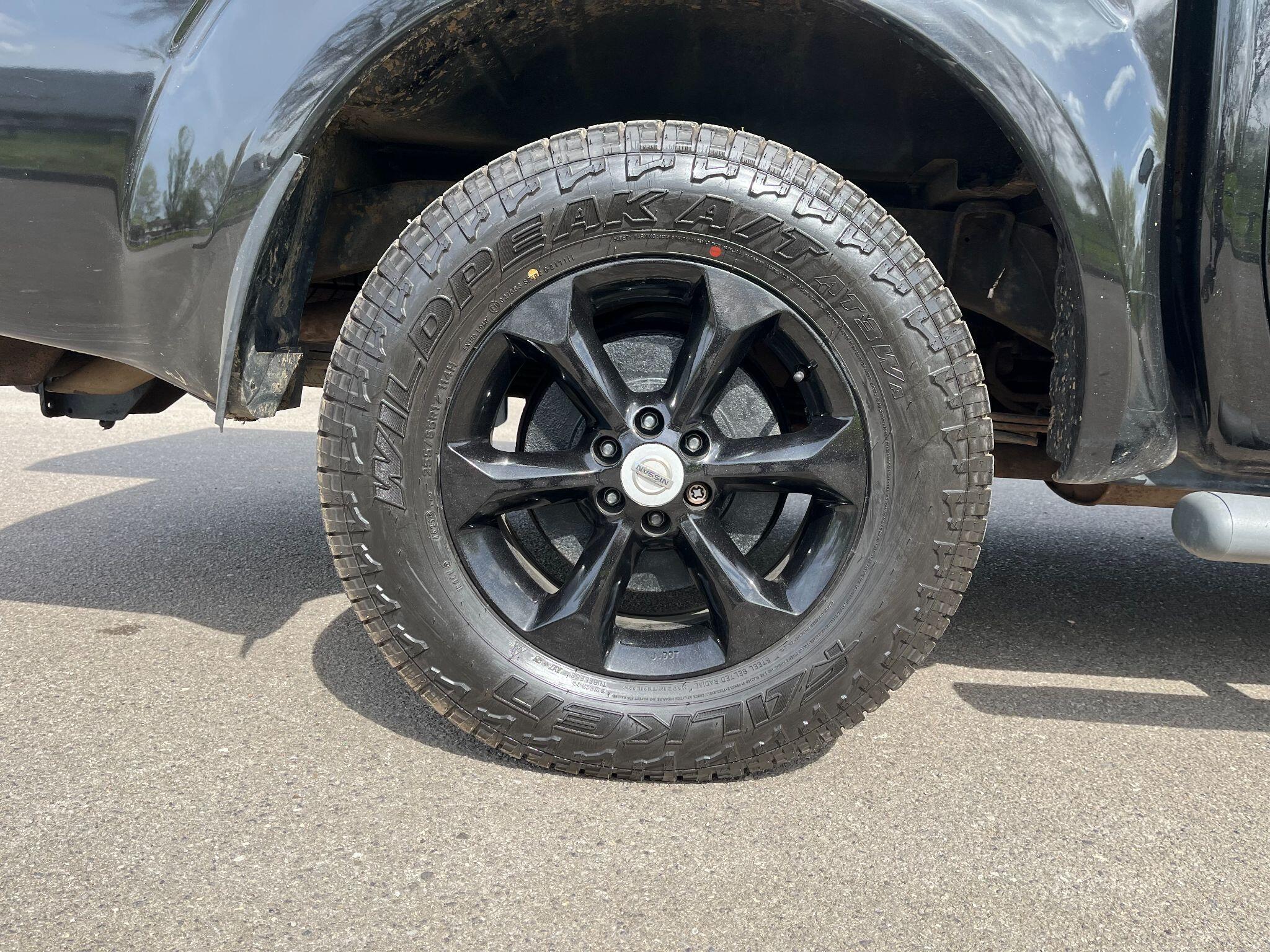 Nissan Navara 2.5 dCi Tekna Auto 4WD Euro 5 4dr 4dr Automatic 2026