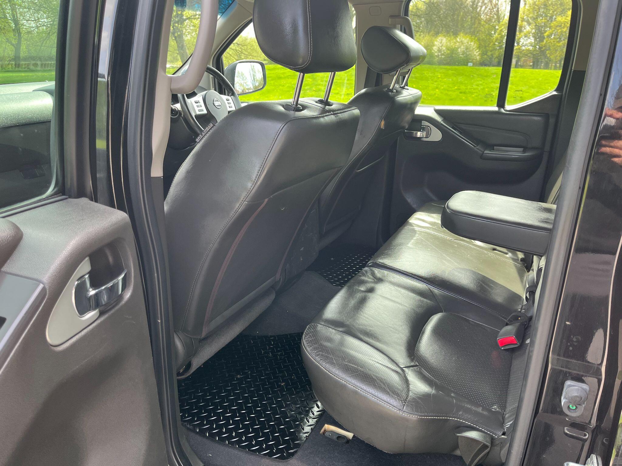 Nissan Navara 2.5 dCi Tekna Auto 4WD Euro 5 4dr 4dr Automatic 2026