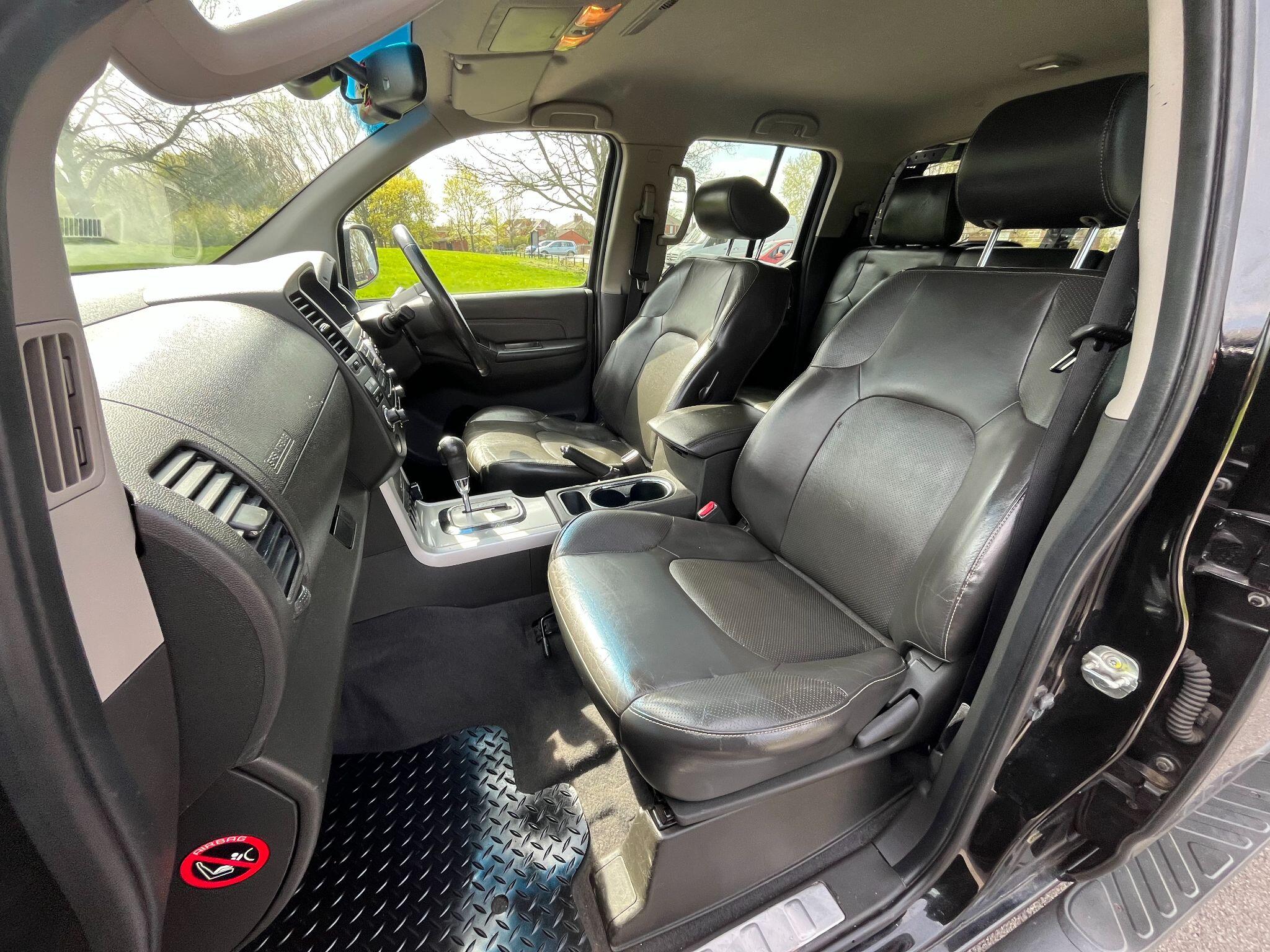 Nissan Navara 2.5 dCi Tekna Auto 4WD Euro 5 4dr 4dr Automatic 2026