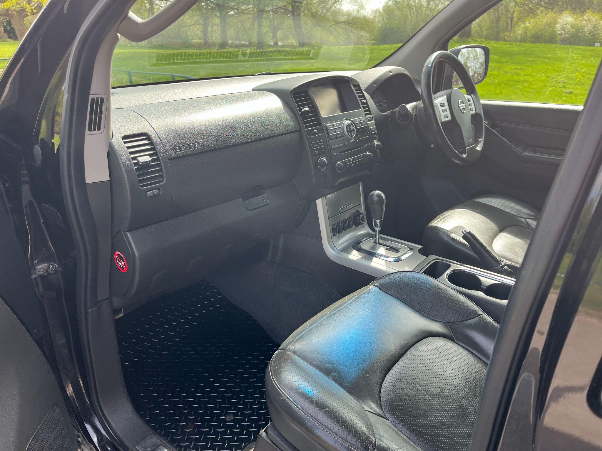 Nissan Navara 2.5 dCi Tekna Auto 4WD Euro 5 4dr 4dr Automatic 2026