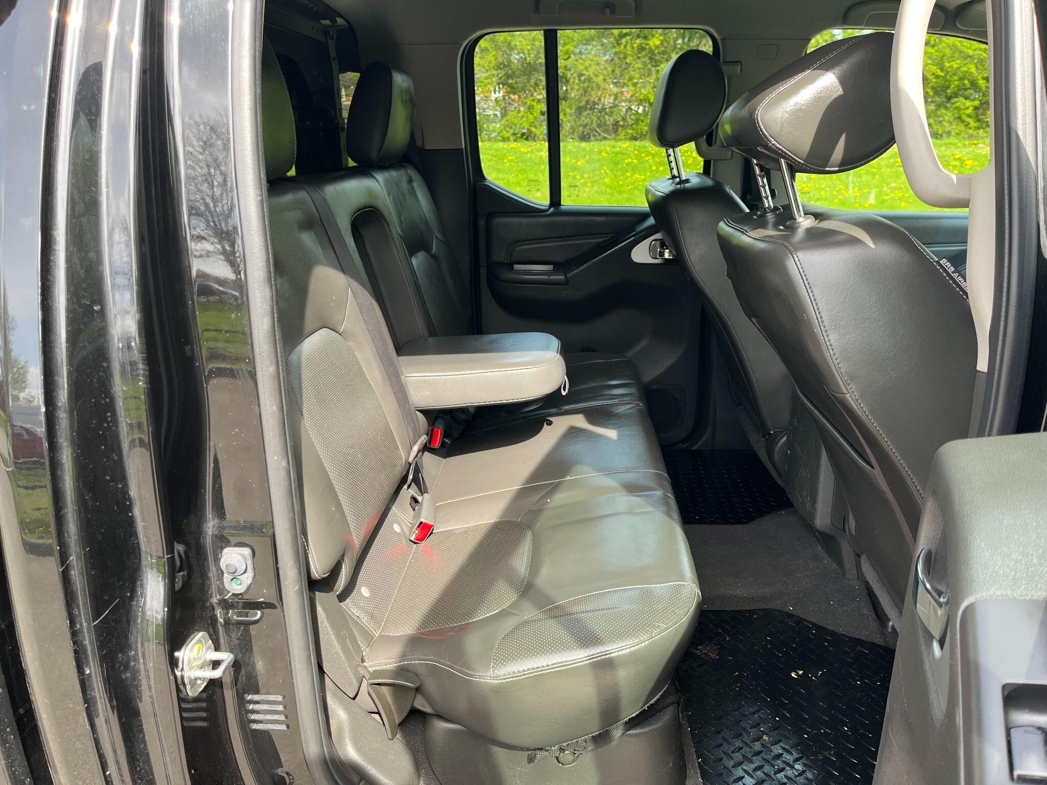 Nissan Navara 2.5 dCi Tekna Auto 4WD Euro 5 4dr 4dr Automatic 2026