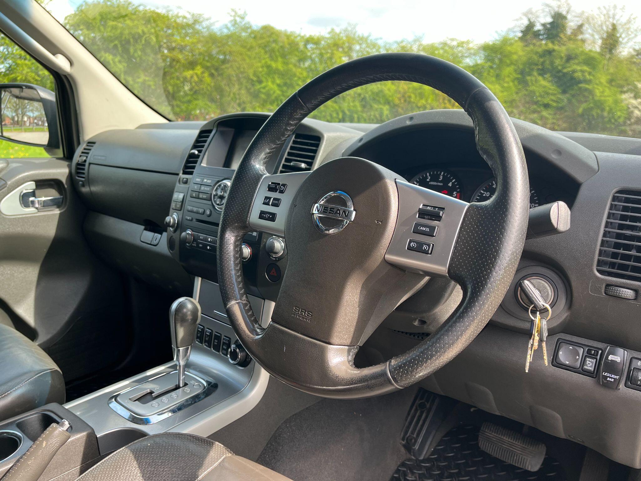 Nissan Navara 2.5 dCi Tekna Auto 4WD Euro 5 4dr 4dr Automatic 2026