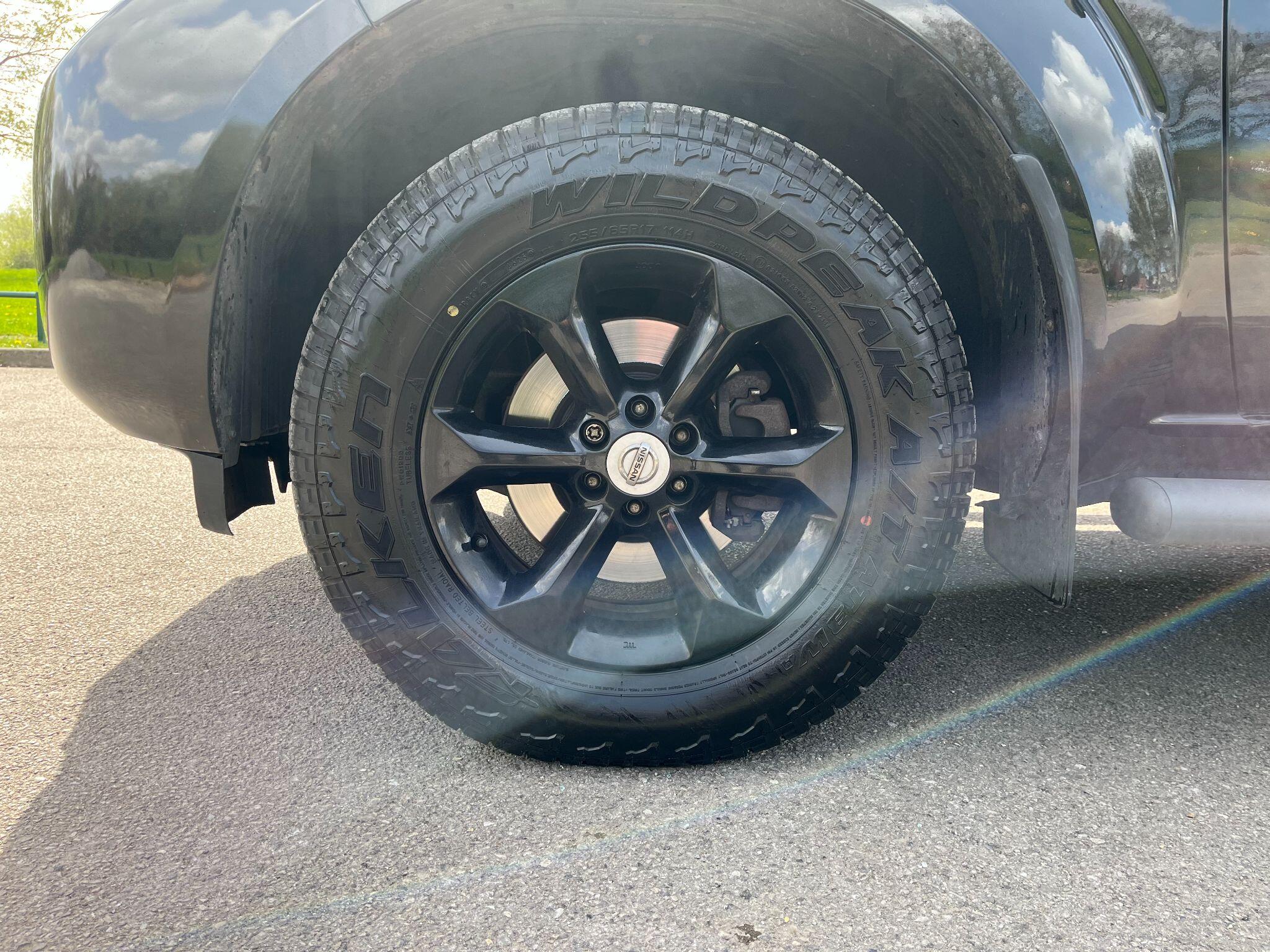 Nissan Navara 2.5 dCi Tekna Auto 4WD Euro 5 4dr 4dr Automatic 2026