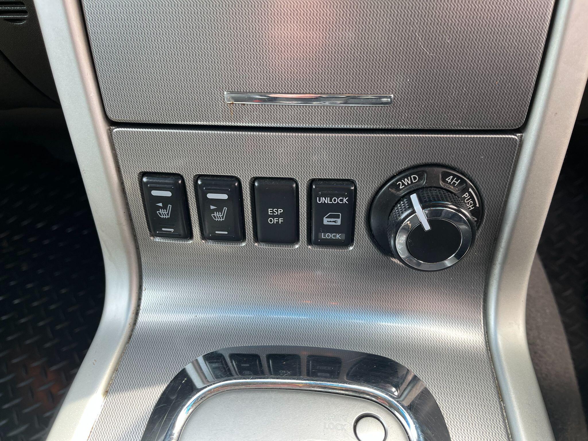 Nissan Navara 2.5 dCi Tekna Auto 4WD Euro 5 4dr 4dr Automatic 2026