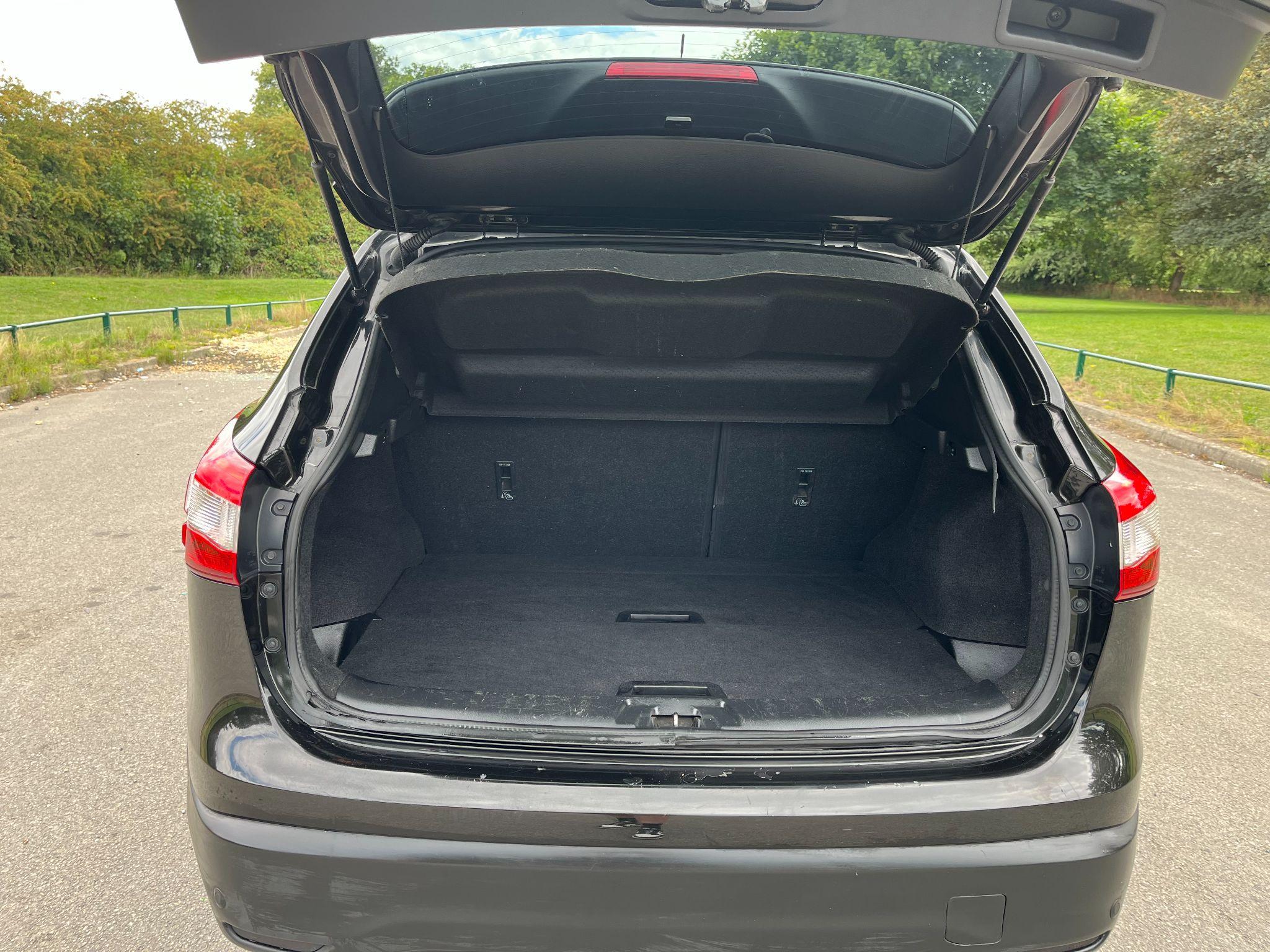 Nissan Qashqai 1.5 dCi n-tec+ 2WD Euro 5 (s/s) 5dr 5dr Manual 2025