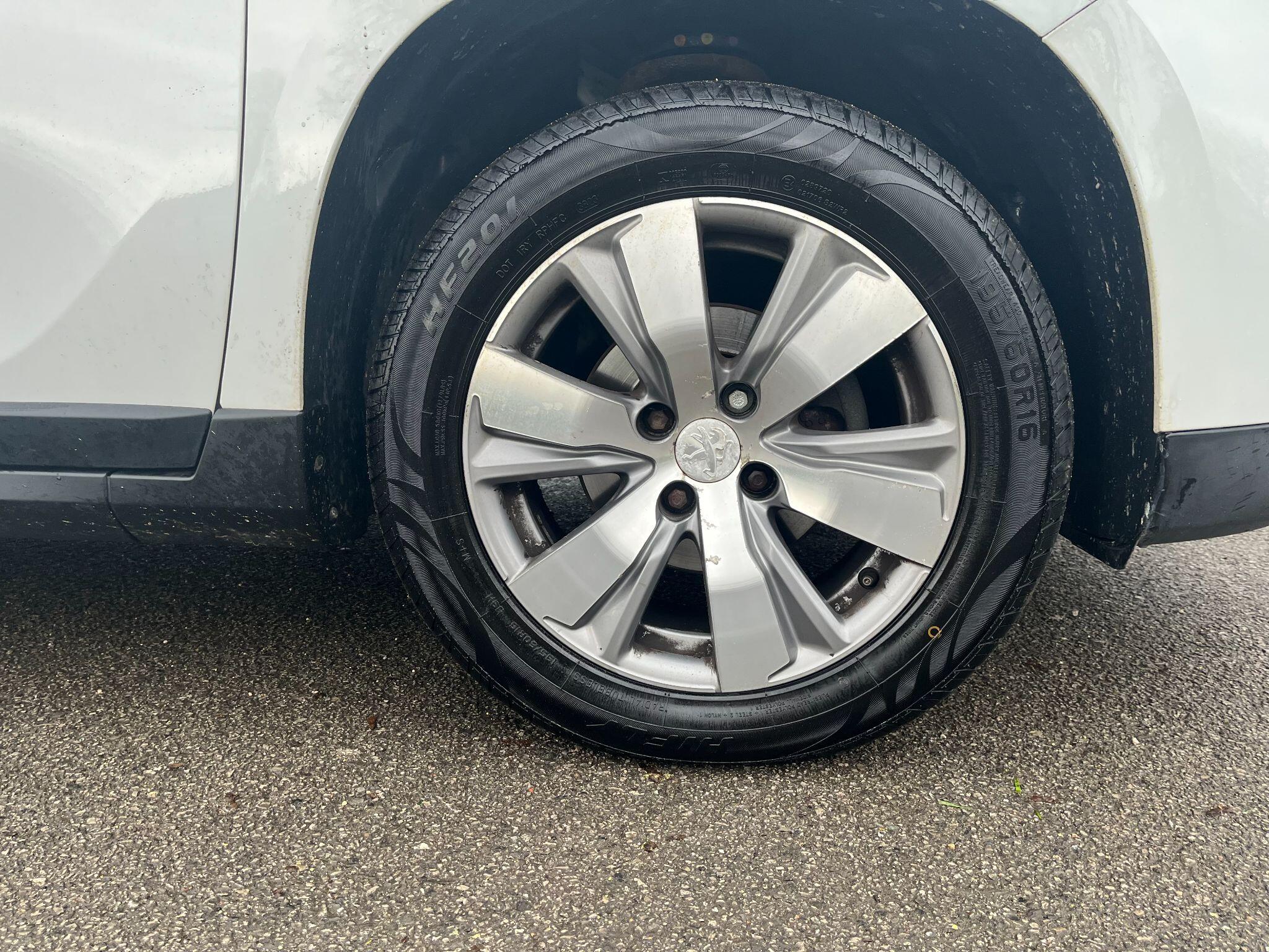 Peugeot 2008 1.6 BlueHDi Active Euro 6 5dr 5dr Manual 2025