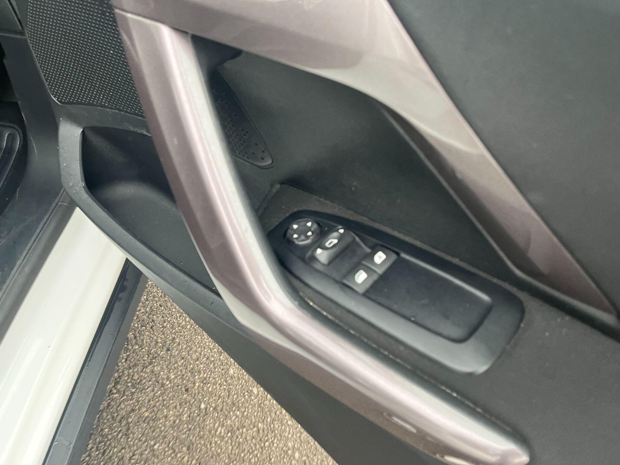 Peugeot 2008 1.6 BlueHDi Active Euro 6 5dr 5dr Manual 2025