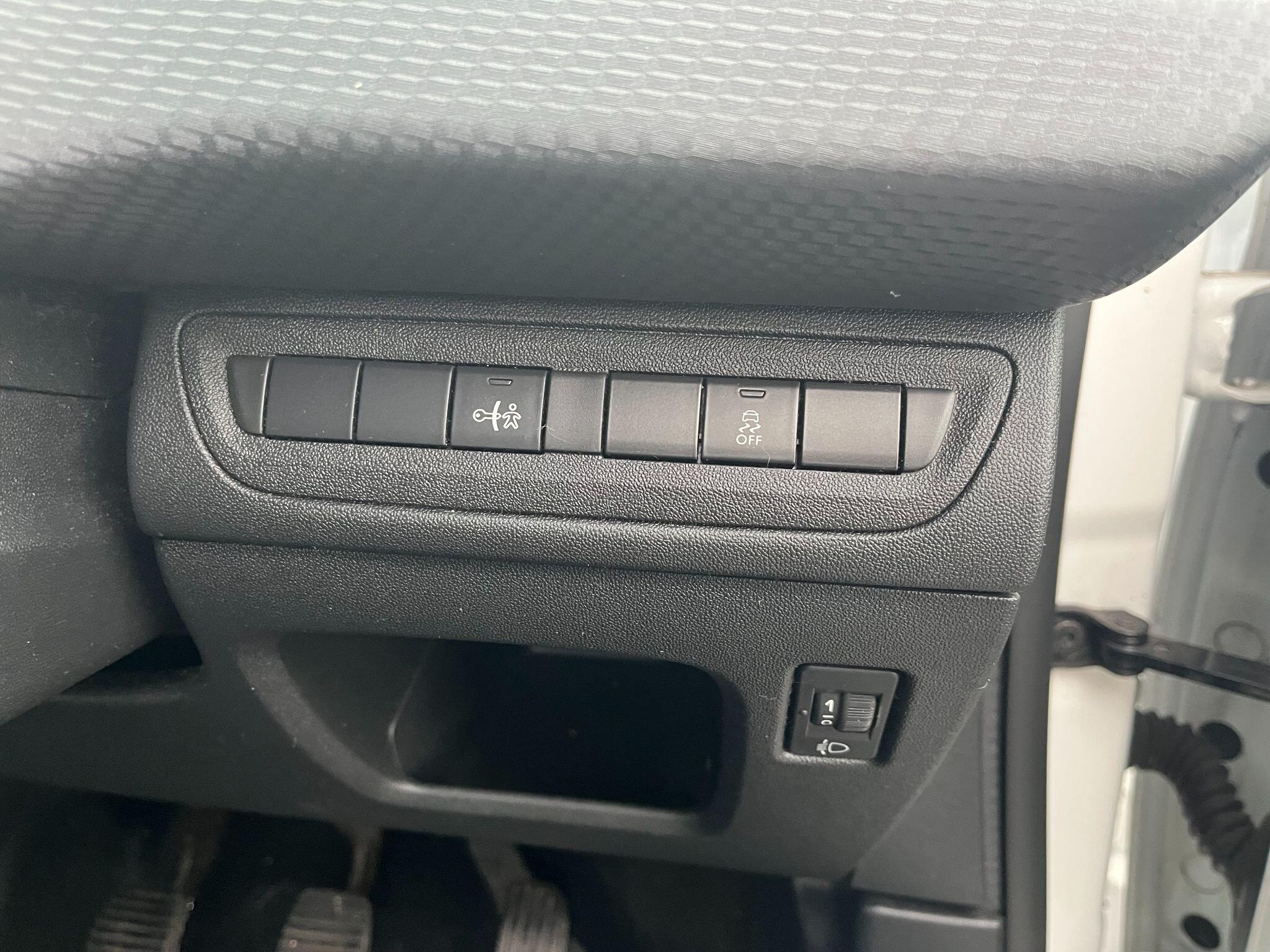 Peugeot 2008 1.6 BlueHDi Active Euro 6 5dr 5dr Manual 2025