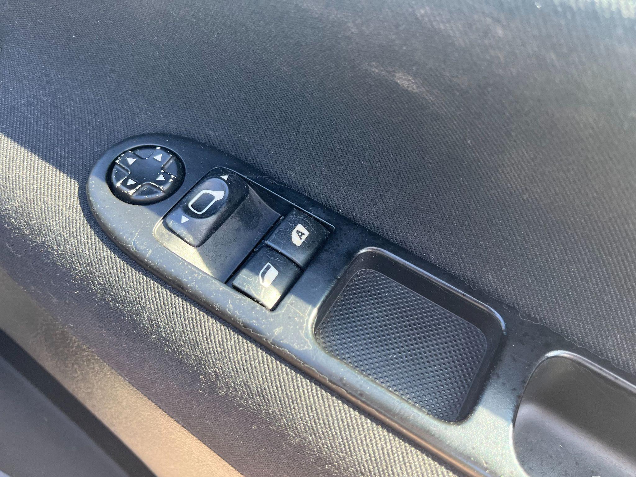 Peugeot 207 1.4 VTi S Euro 5 3dr (A/C) 3dr Manual 2025