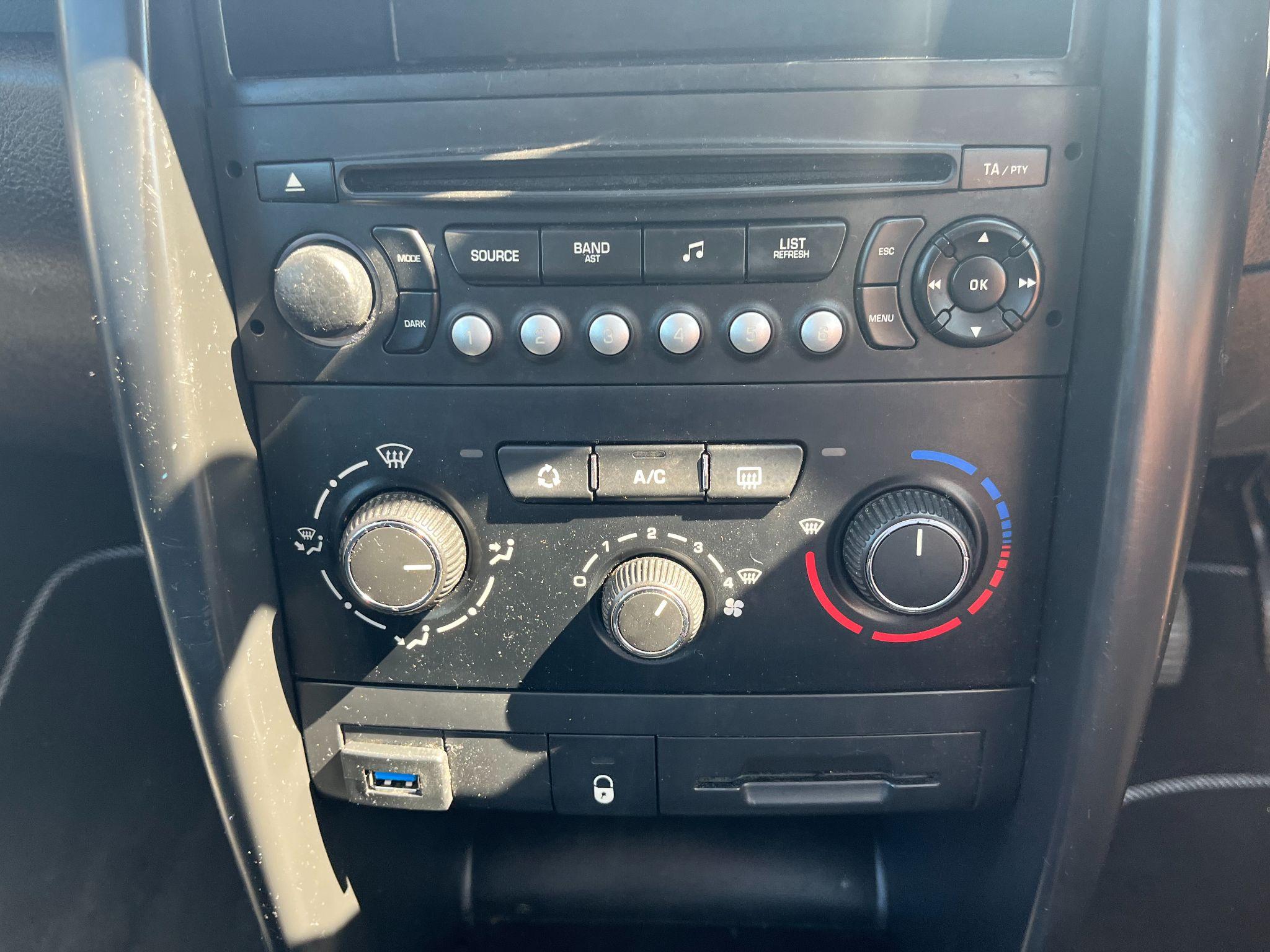 Peugeot 207 1.4 VTi S Euro 5 3dr (A/C) 3dr Manual 2025