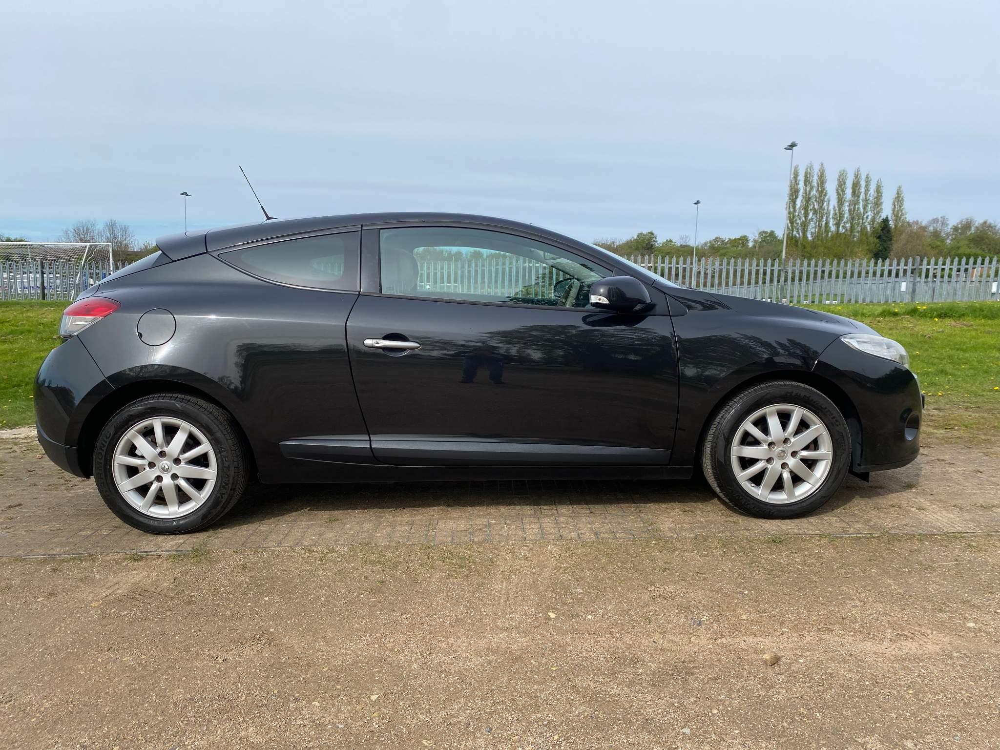 Renault Megane 1.9L PRIVILEGE DCI Coupe 3dr Diesel Manual Euro 4 (130 bhp) 3dr Manual 2025