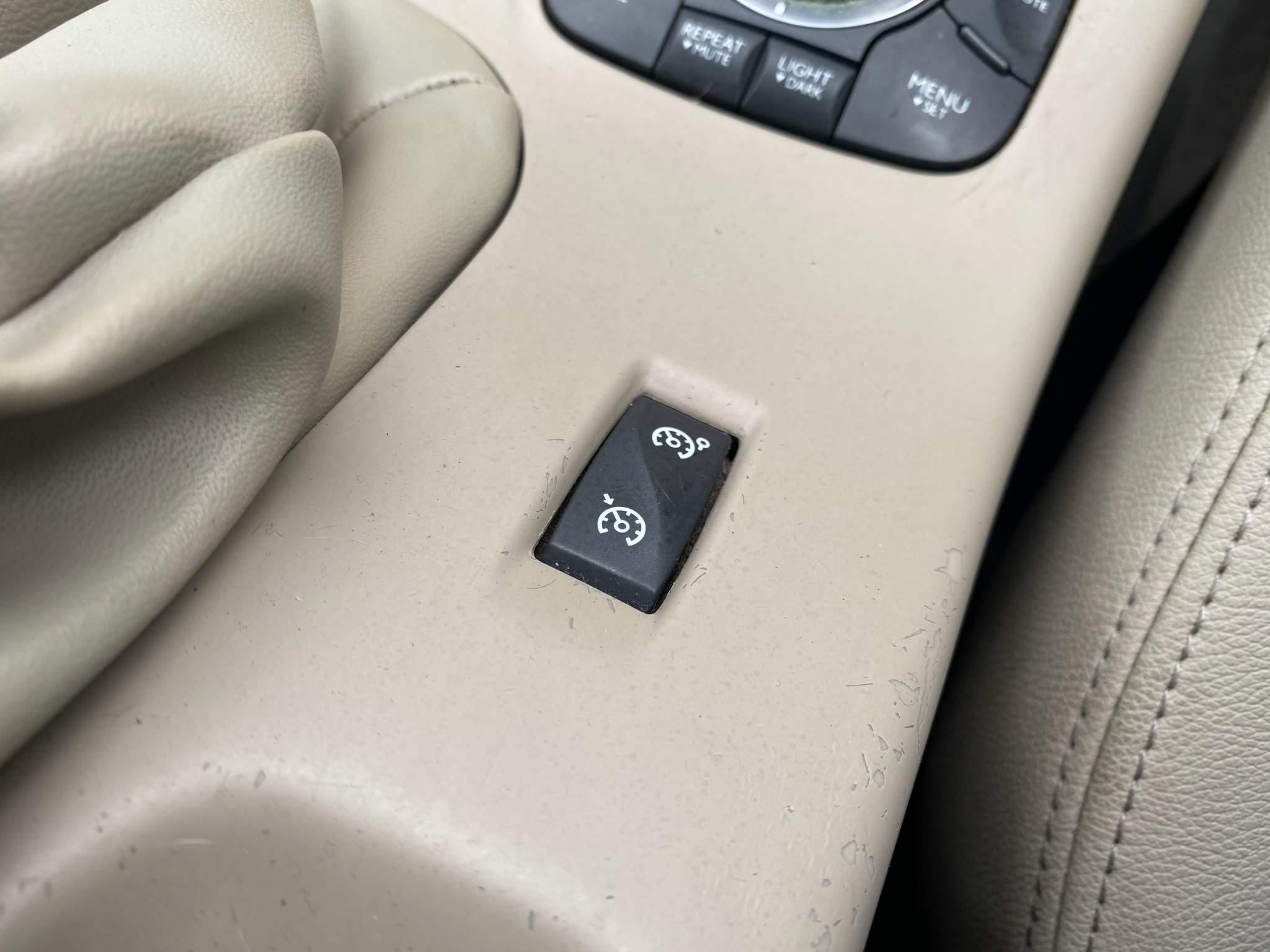 Renault Megane 1.9L PRIVILEGE DCI Coupe 3dr Diesel Manual Euro 4 (130 bhp) 3dr Manual 2025