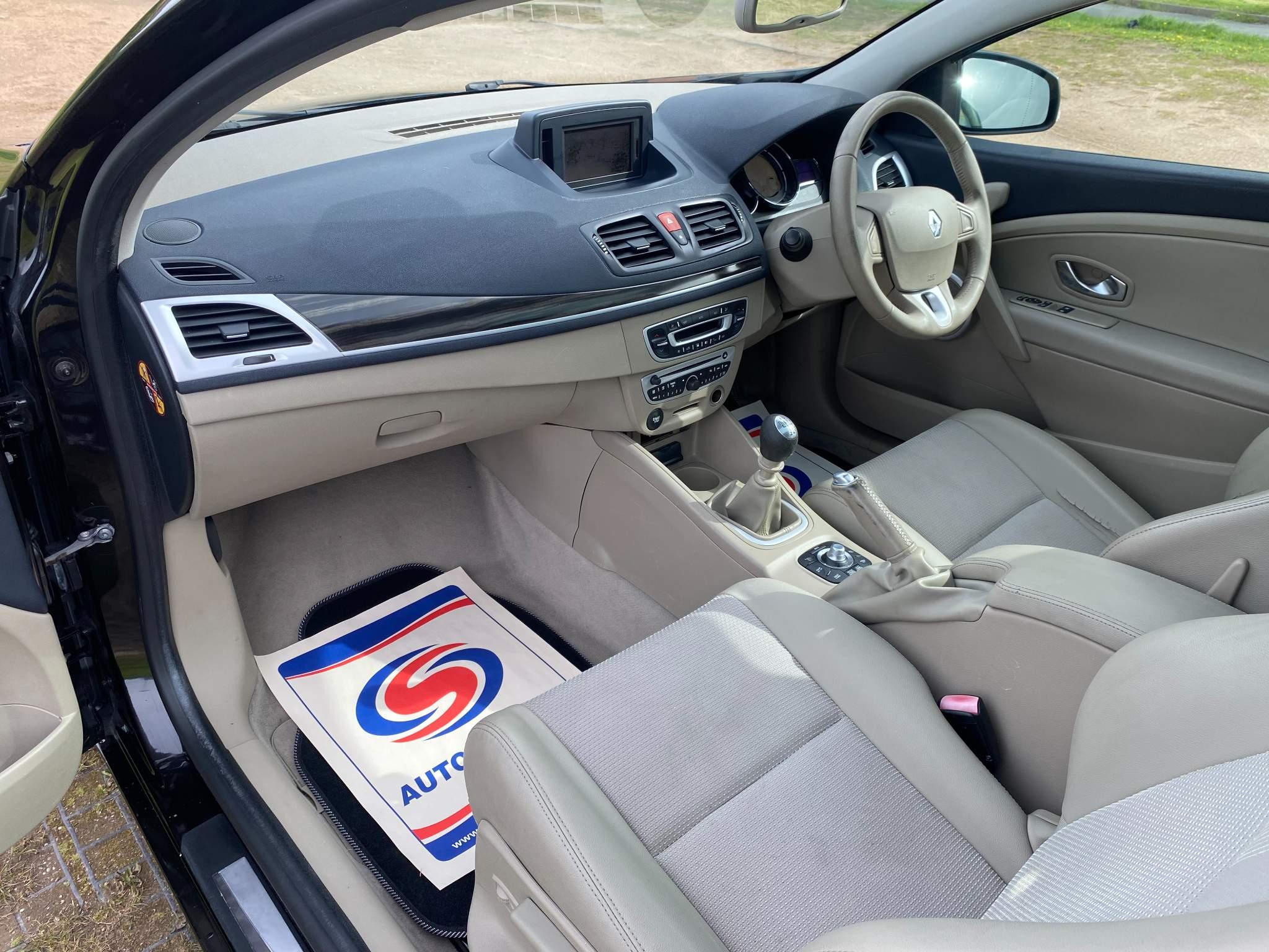 Renault Megane 1.9L PRIVILEGE DCI Coupe 3dr Diesel Manual Euro 4 (130 bhp) 3dr Manual 2025