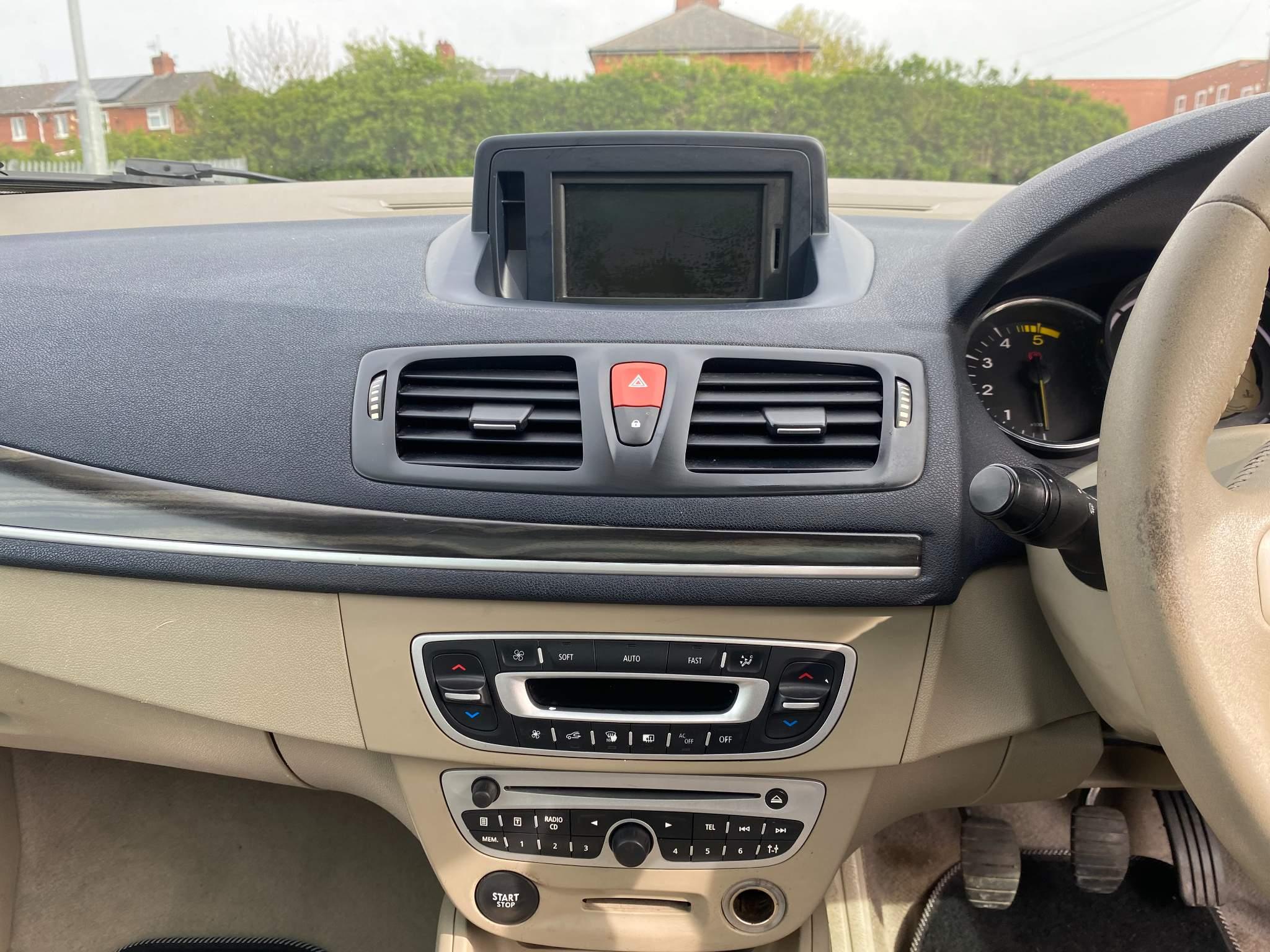 Renault Megane 1.9L PRIVILEGE DCI Coupe 3dr Diesel Manual Euro 4 (130 bhp) 3dr Manual 2025